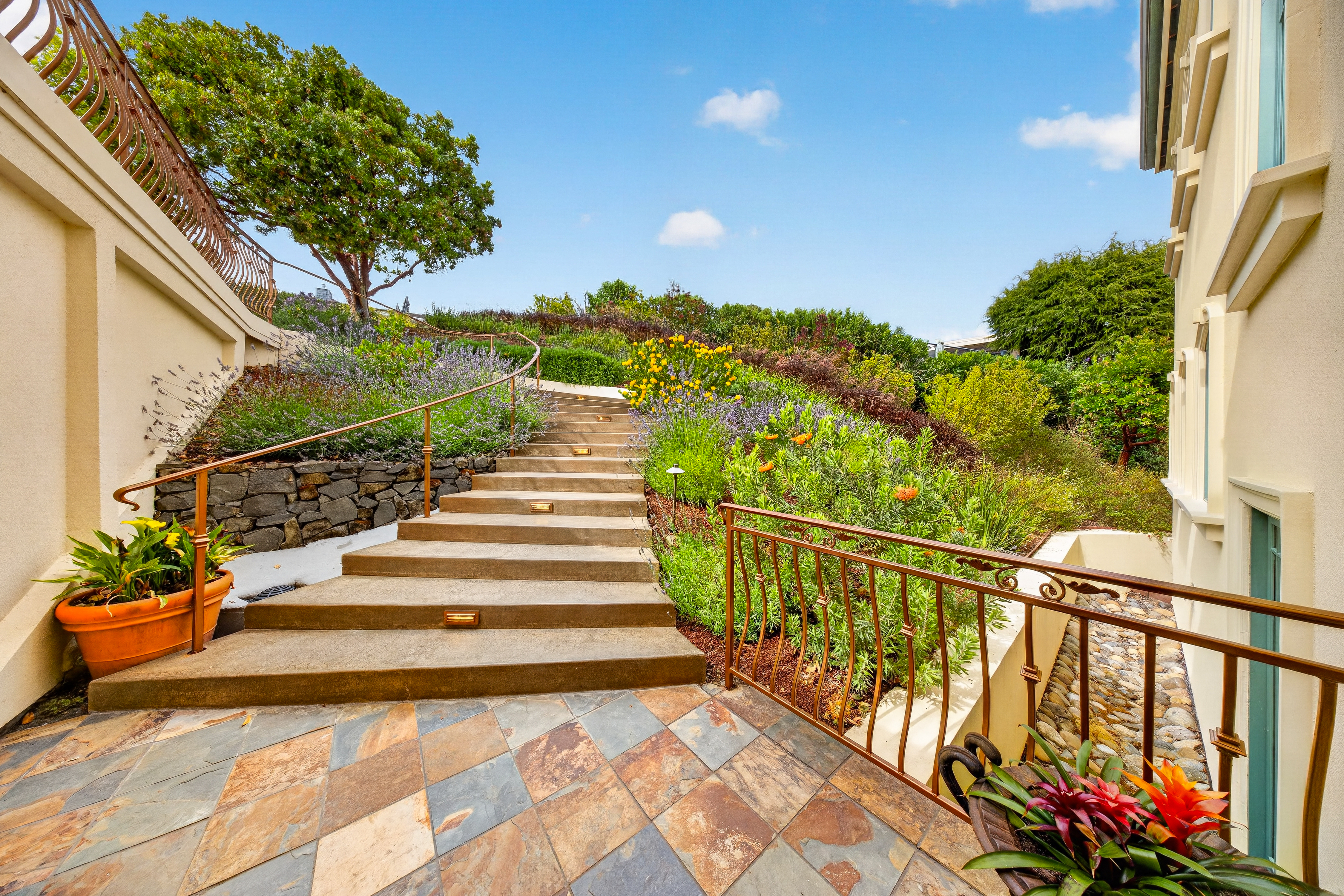  Luxury Living Overlooking the Bay - 物件實景