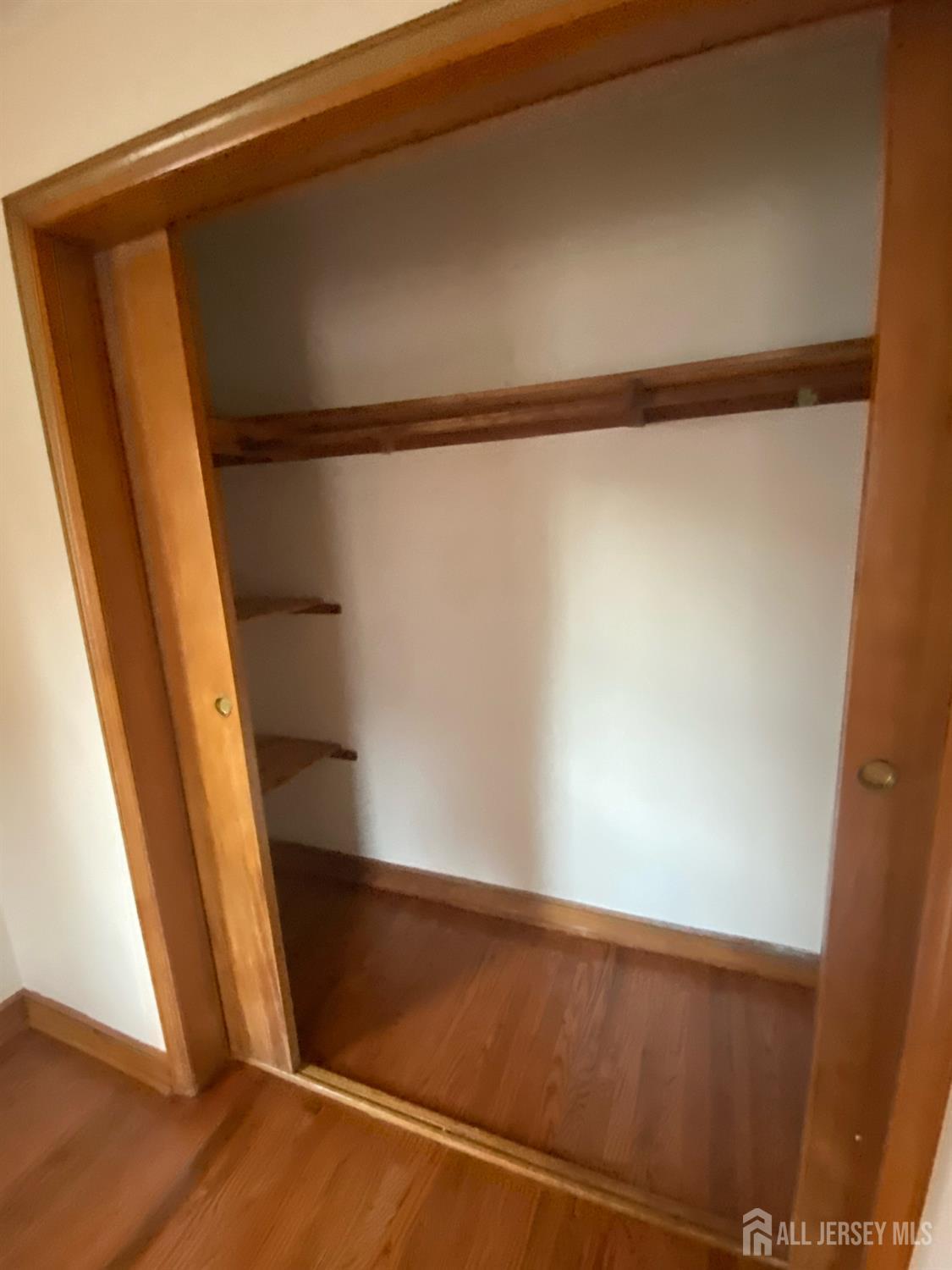 East Brunswick, New Jersey, 08816, United States, 5 Bedrooms Bedrooms, ,2 BathroomsBathrooms,Residential,For Sale,1956516