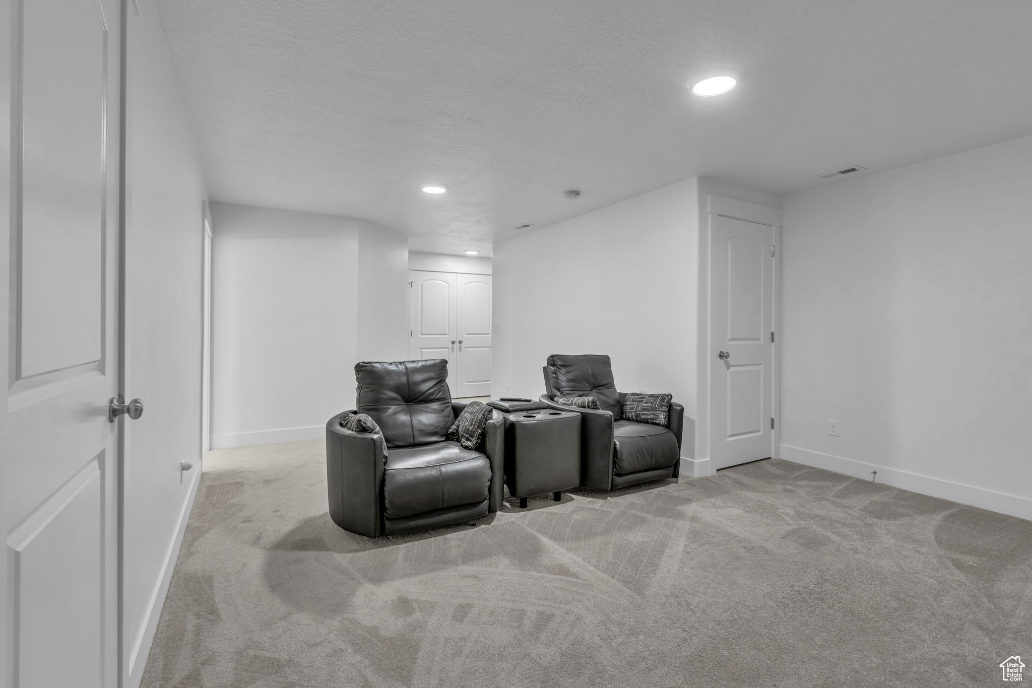 Herriman, Utah, 84096, United States, 4 Bedrooms Bedrooms, ,4 BathroomsBathrooms,Residential,For Sale,1907330