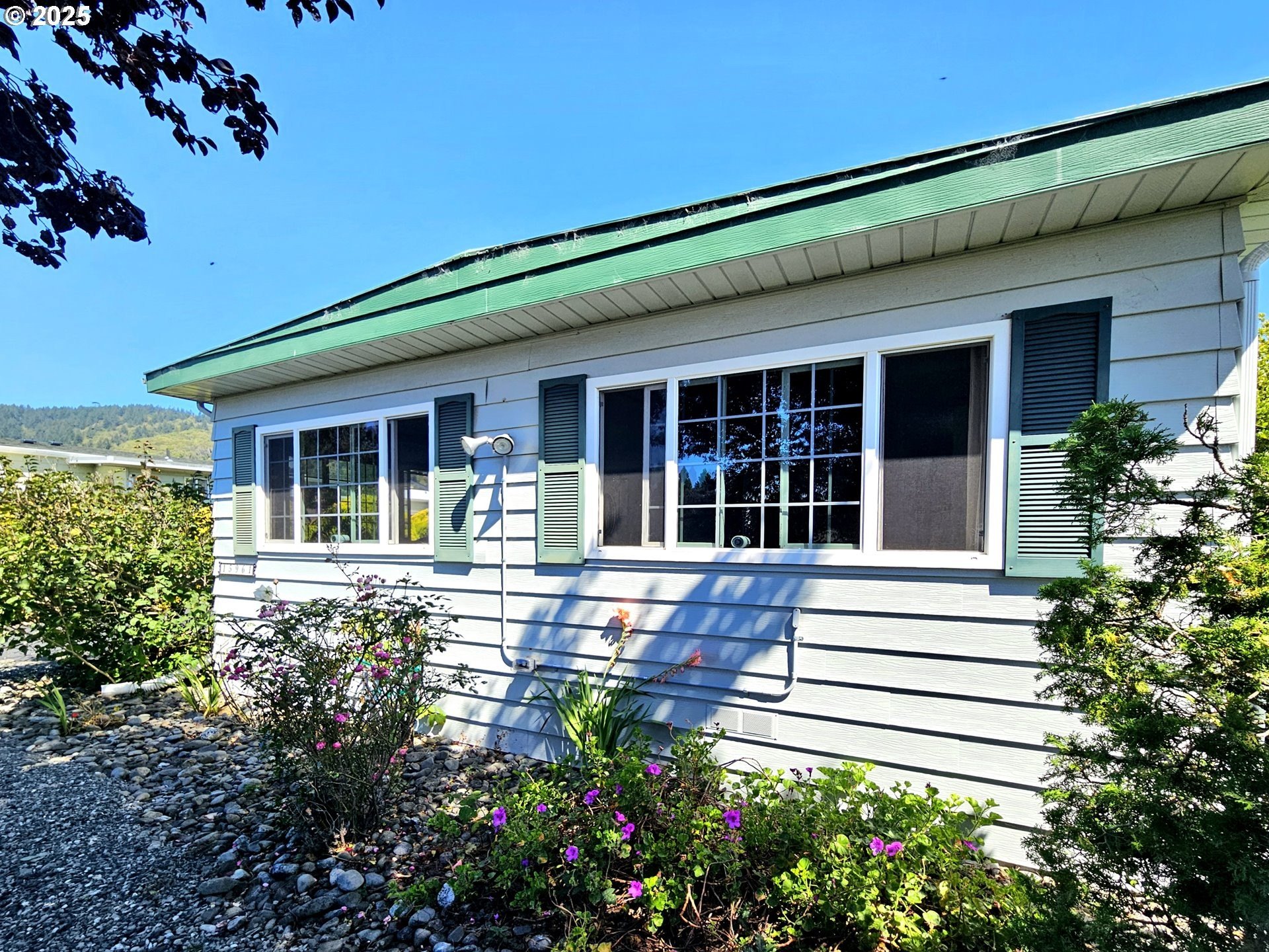 Brookings, Oregon, 97415, United States, 2 Bedrooms Bedrooms, ,2 BathroomsBathrooms,Residential,For Sale,1943176