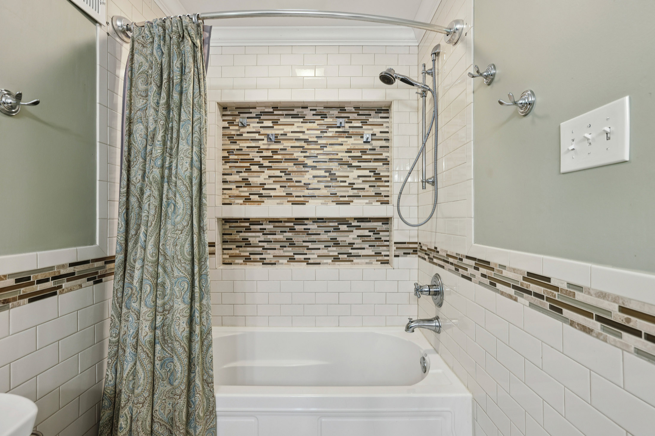  Standout Home in the Beloved Dunwoody North Neighborhood - 物件實景