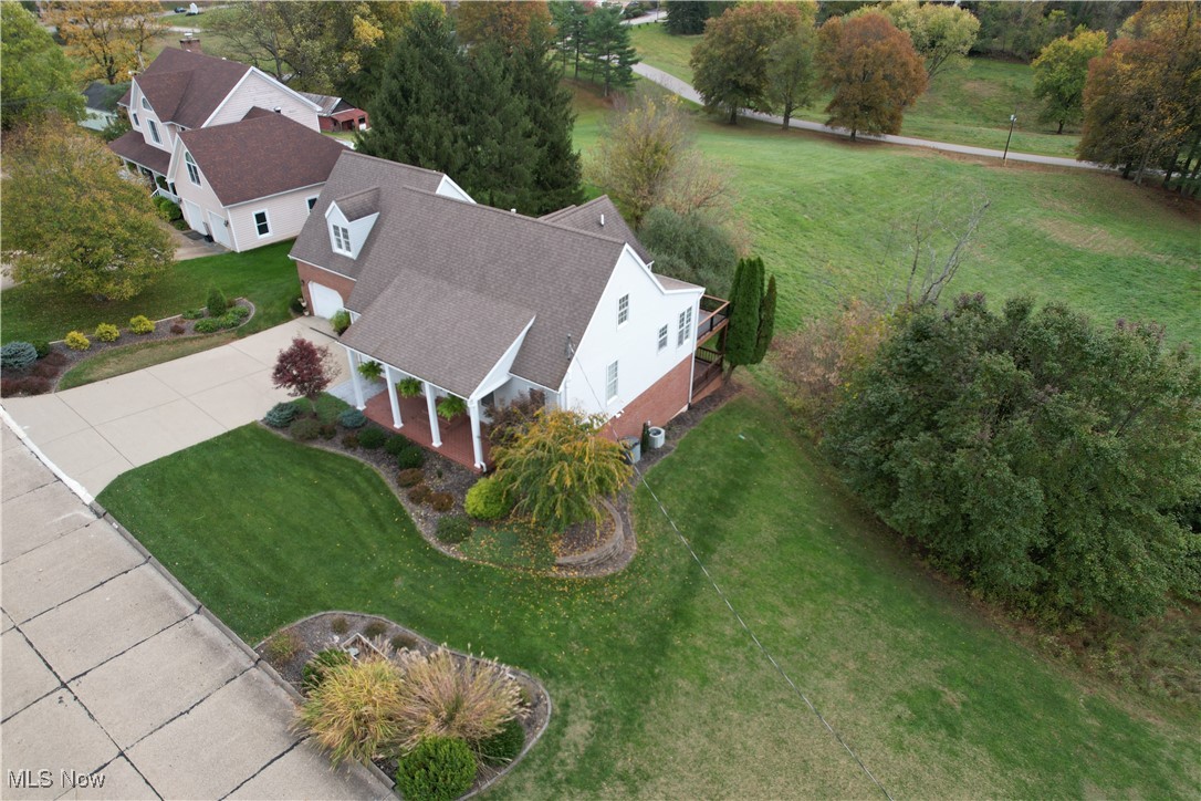 Vienna, West Virginia, 26105, United States, 4 Bedrooms Bedrooms, ,5 BathroomsBathrooms,Residential,For Sale,1987496