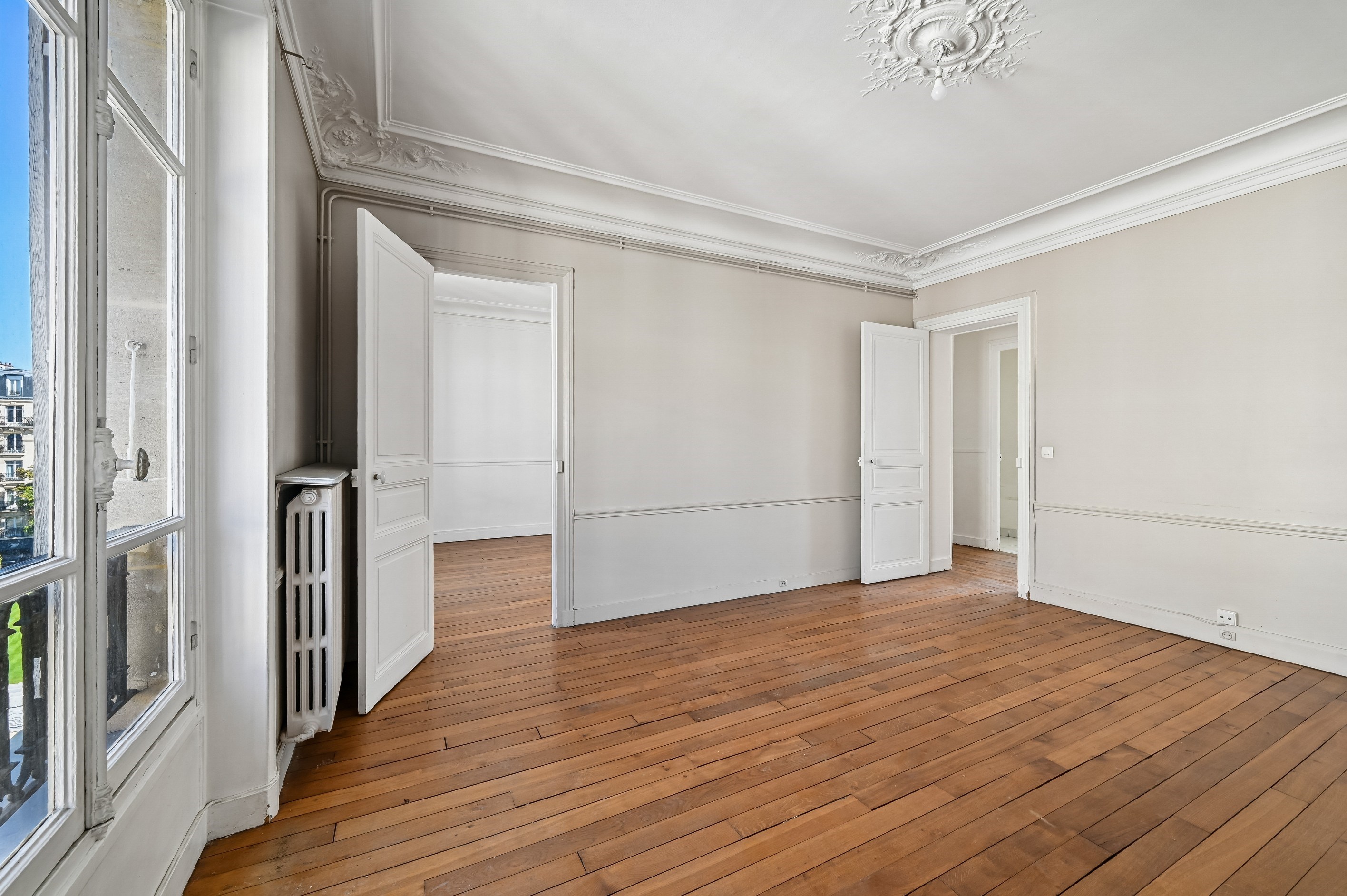  4-Room Apartment Requiring Renovation - Neuilly-sur-Seine - 物件實景