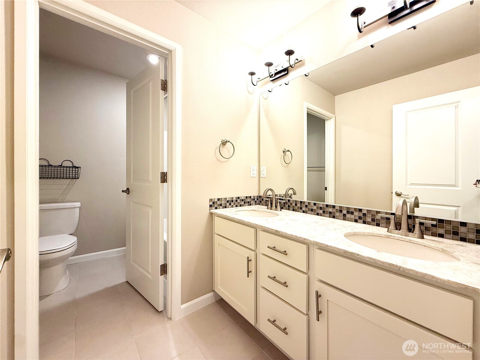 Bonney Lake, Washington, 98391, United States, 4 Bedrooms Bedrooms, ,3 BathroomsBathrooms,Residential,For Sale,2002531