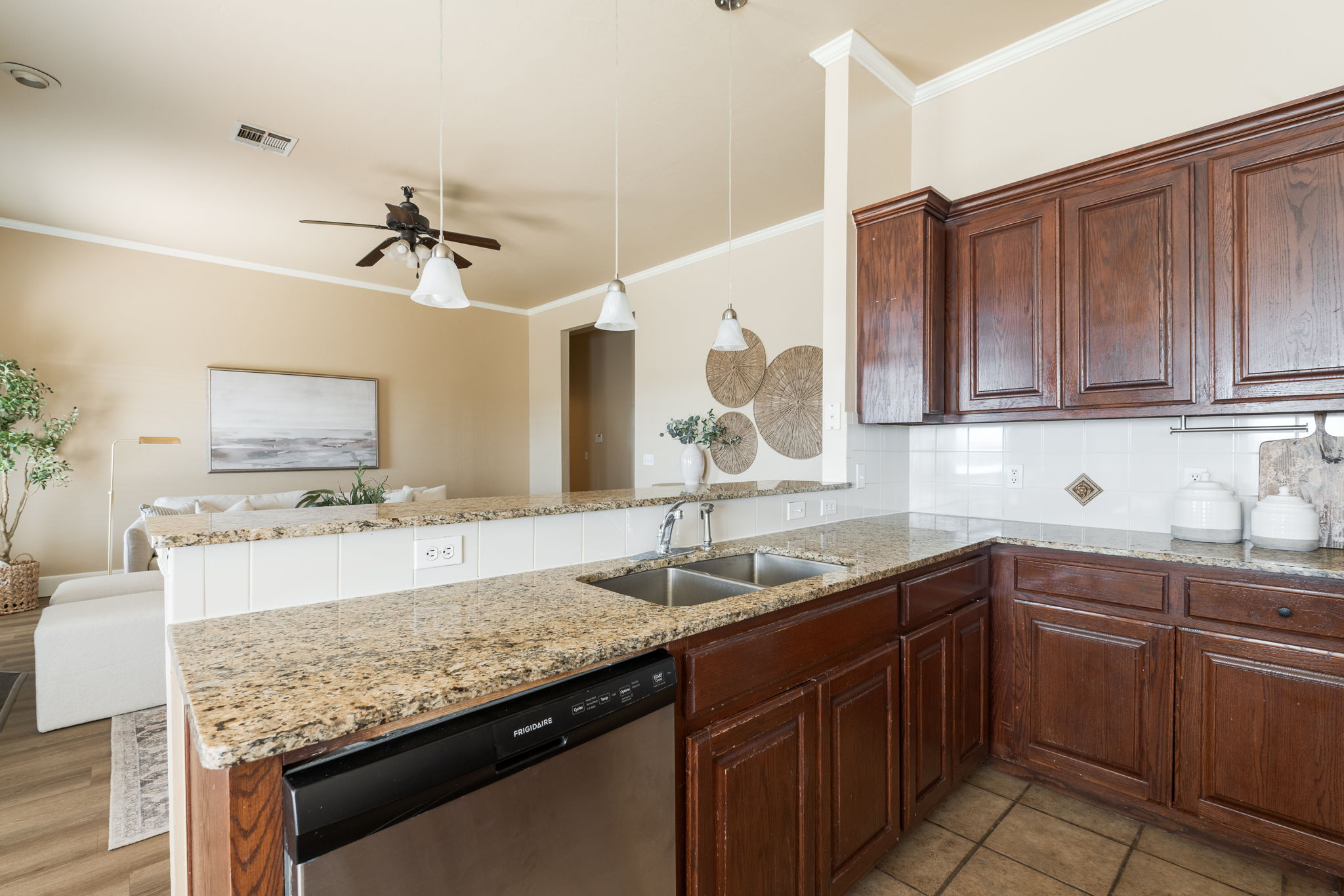  16428 Village Common Drive, Edmond, OK 73013 - 物件實景
