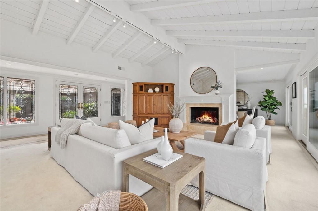 Dana Point, California, 92629, United States, 4 Bedrooms Bedrooms, ,3 BathroomsBathrooms,Residential,For Sale,1926259