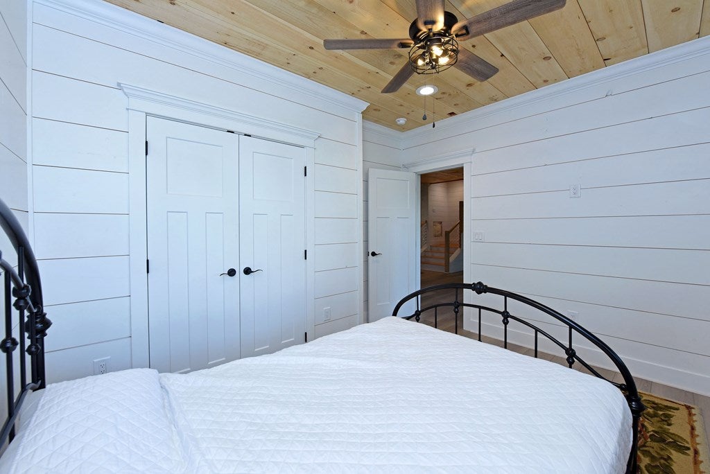 Blue Ridge, Georgia, 30513, United States, 2 Bedrooms Bedrooms, ,2 BathroomsBathrooms,Residential,For Sale,1805607