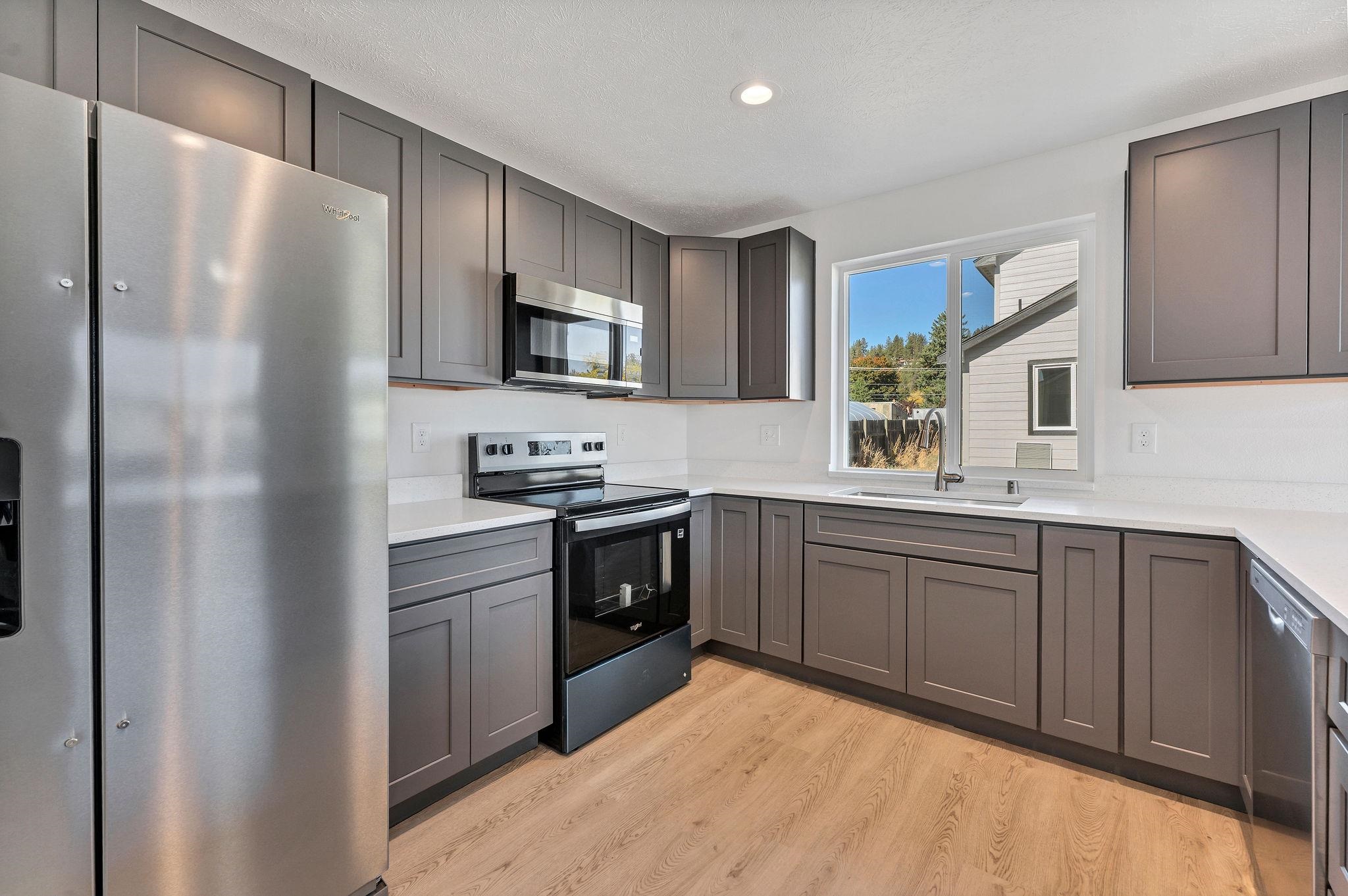 Spokane, Washington, 99212, United States, 3 Bedrooms Bedrooms, ,6 BathroomsBathrooms,Residential,For Sale,1986291