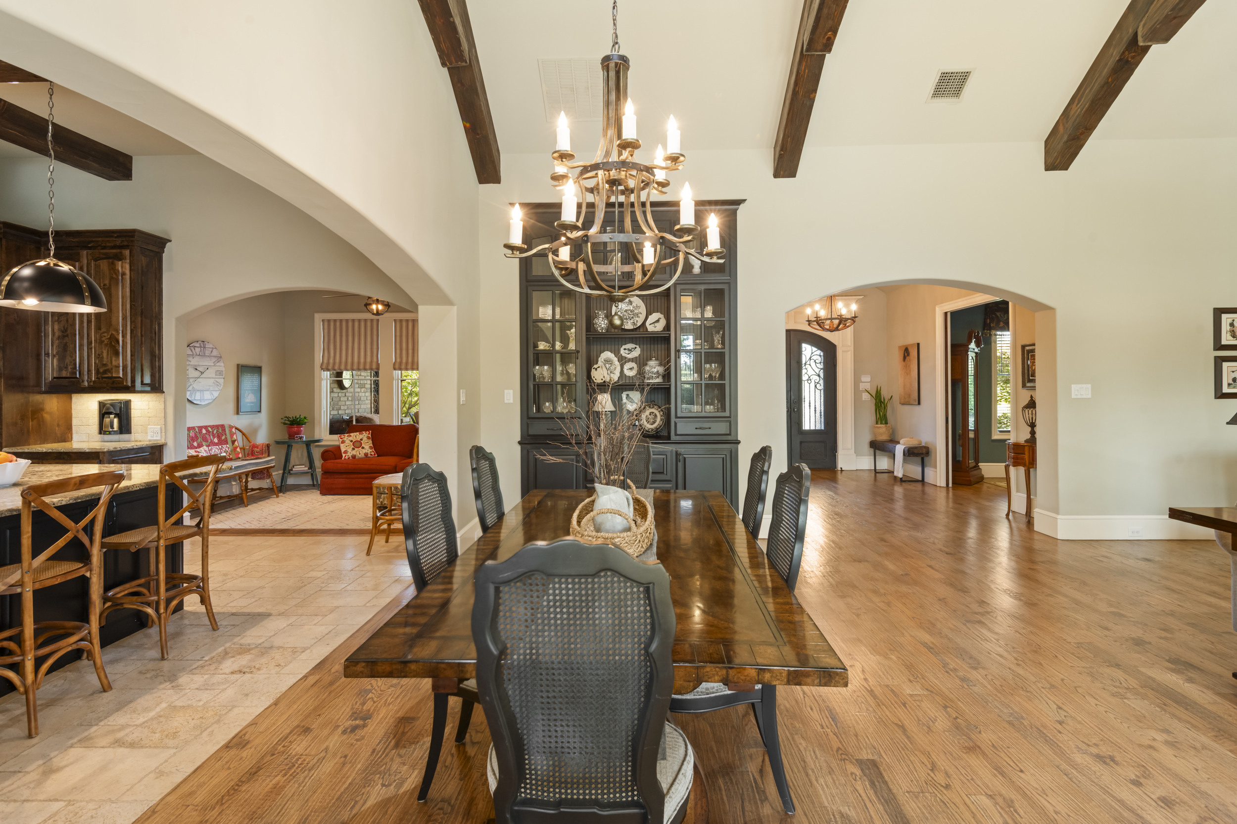  200 Regency Court, Denton, TX, 76210 - 物件實景