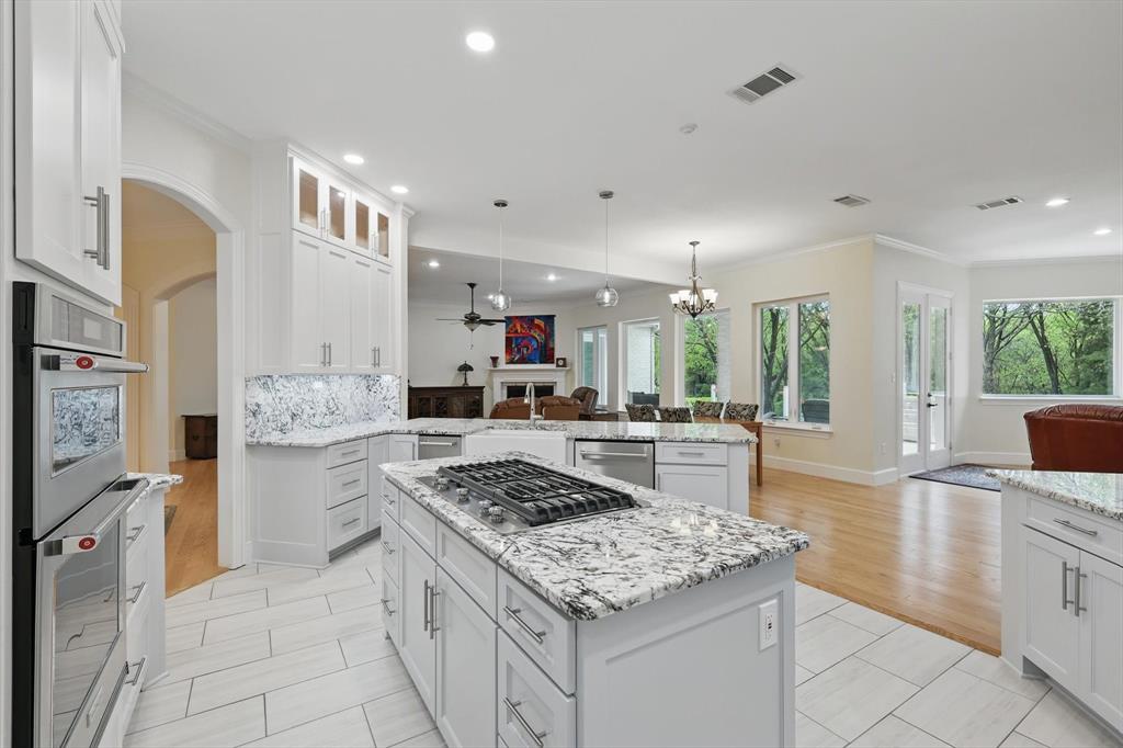 Denton, Texas, 76208, United States, 4 Bedrooms Bedrooms, ,6 BathroomsBathrooms,Residential,For Sale,1980509