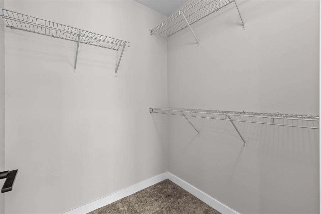 WINNIPEG, Manitoba, R2V 5C8, CA, 3 Bedrooms Bedrooms, ,2 BathroomsBathrooms,Residential,For Sale,1947801