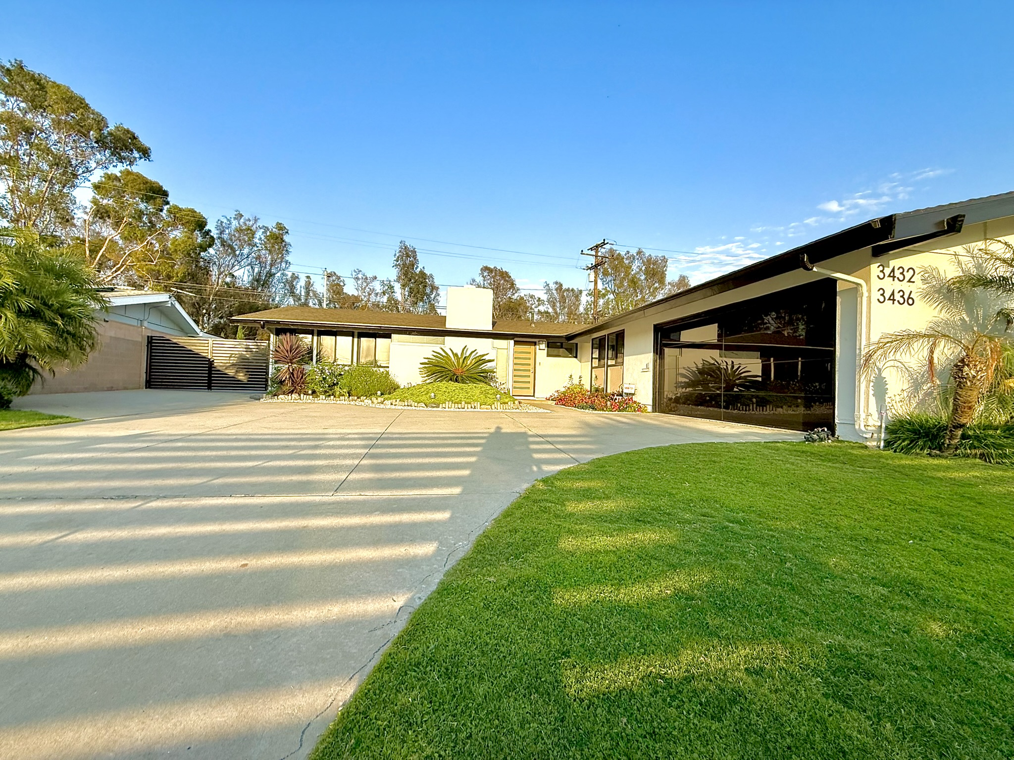Los Alamitos, California, 90720, United States, 5 Bedrooms Bedrooms, ,4 BathroomsBathrooms,Residential,For Sale,1895084