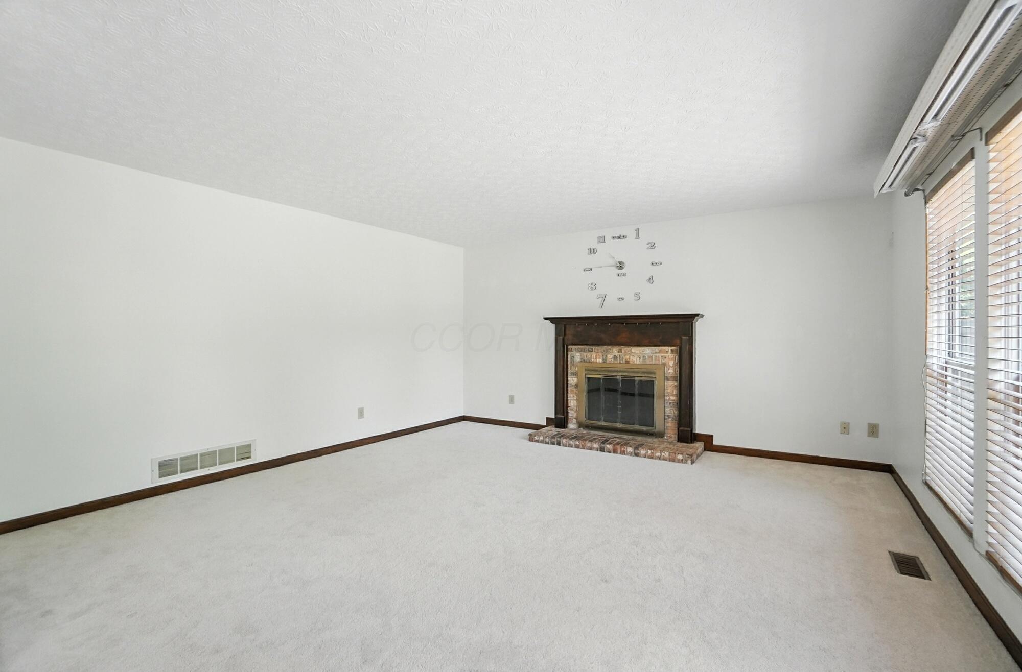 Dublin, Ohio, 43016, United States, 4 Bedrooms Bedrooms, ,3 BathroomsBathrooms,Residential,For Sale,1940366