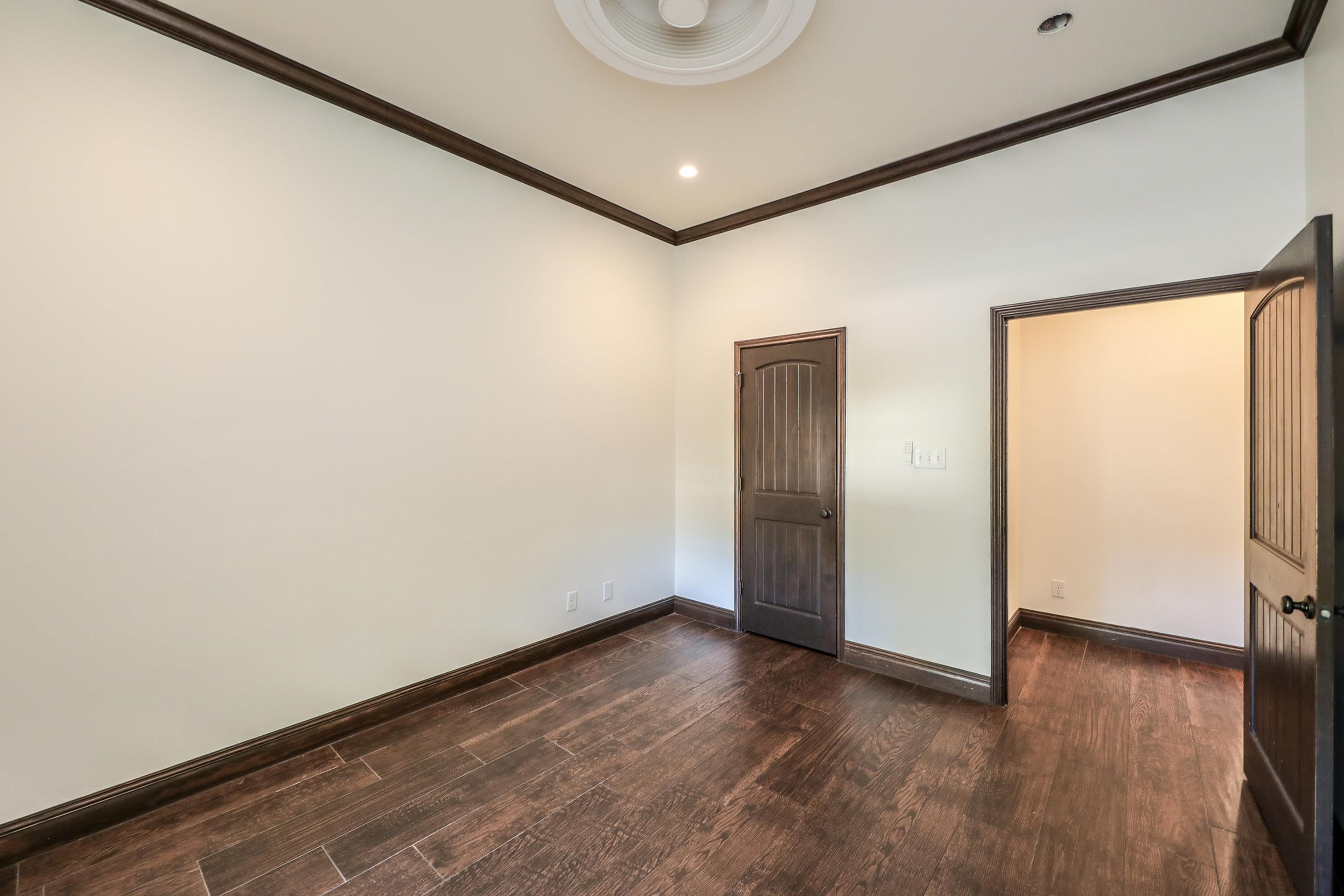 Laredo, Texas, 78041, United States, 4 Bedrooms Bedrooms, ,5 BathroomsBathrooms,Residential,For Sale,1989337