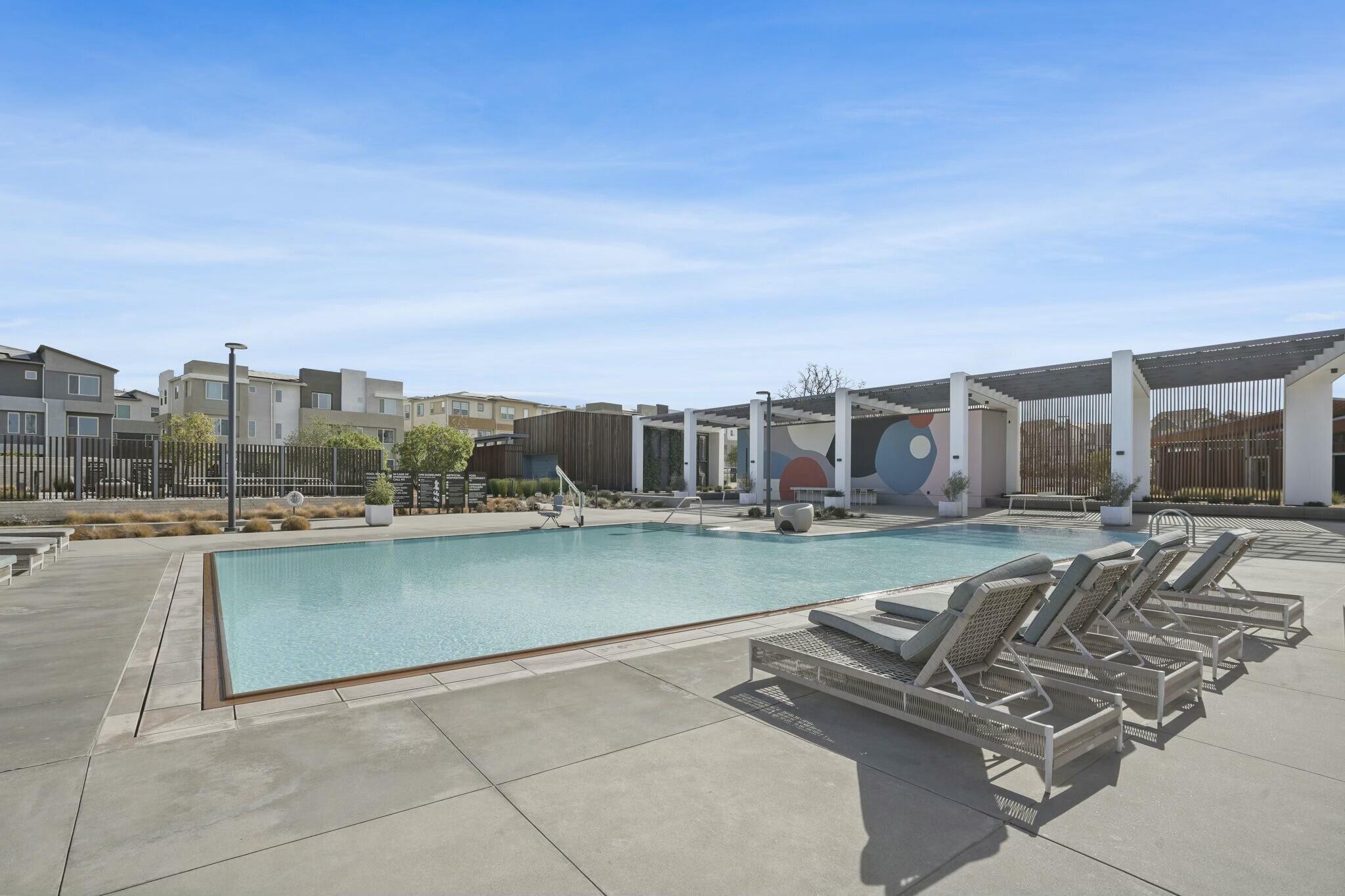 Valencia, California, 91381, United States, 3 Bedrooms Bedrooms, ,2 BathroomsBathrooms,Residential,For Sale,1921906