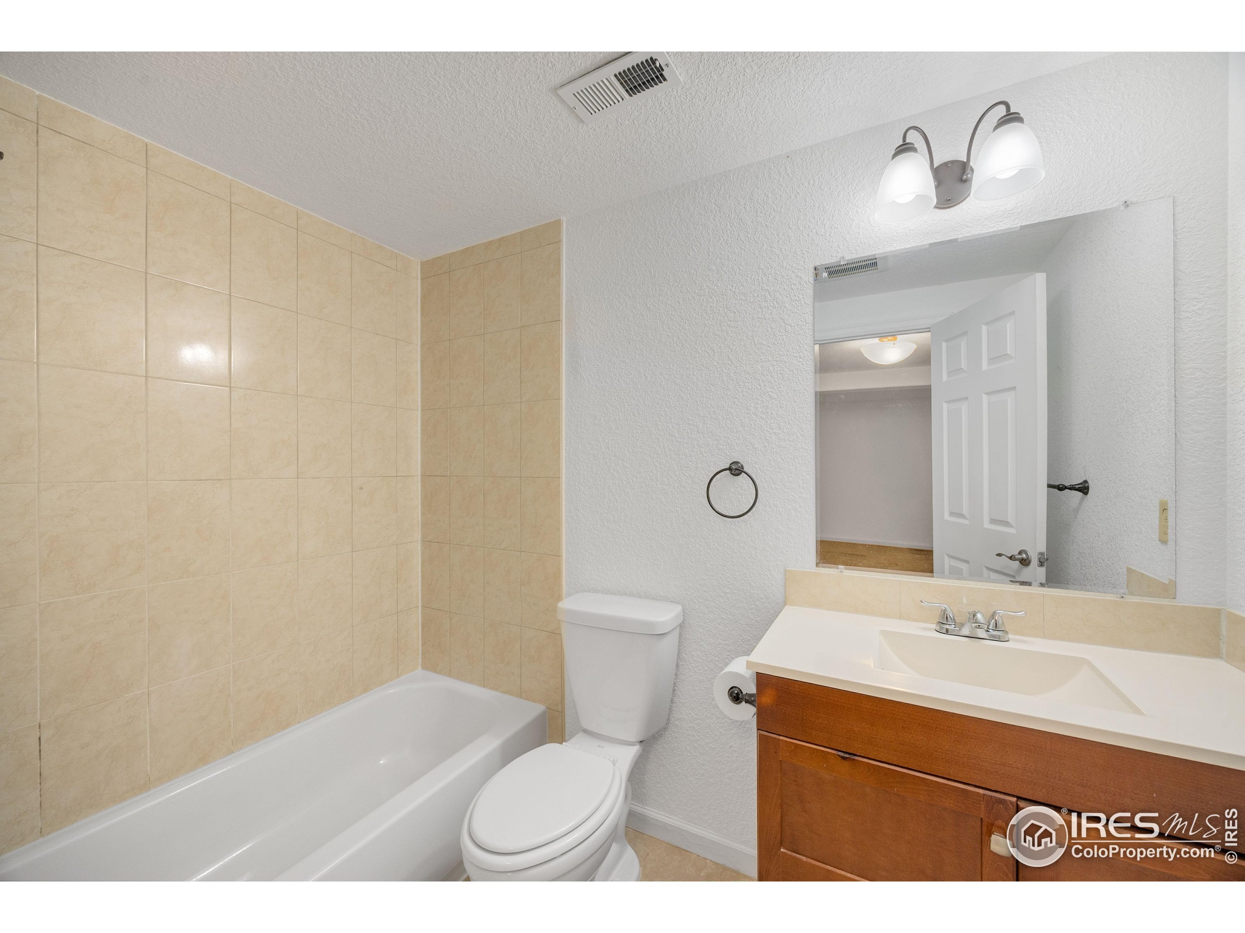 Fort Collins, Colorado, 80524, United States, 5 Bedrooms Bedrooms, ,4 BathroomsBathrooms,Residential,For Sale,1939496