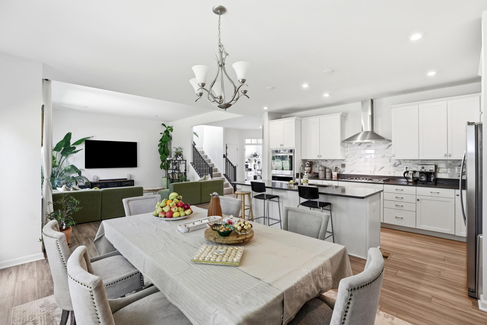  9428 Deschamp Court, Manassas, VA, 20112 - 物件實景