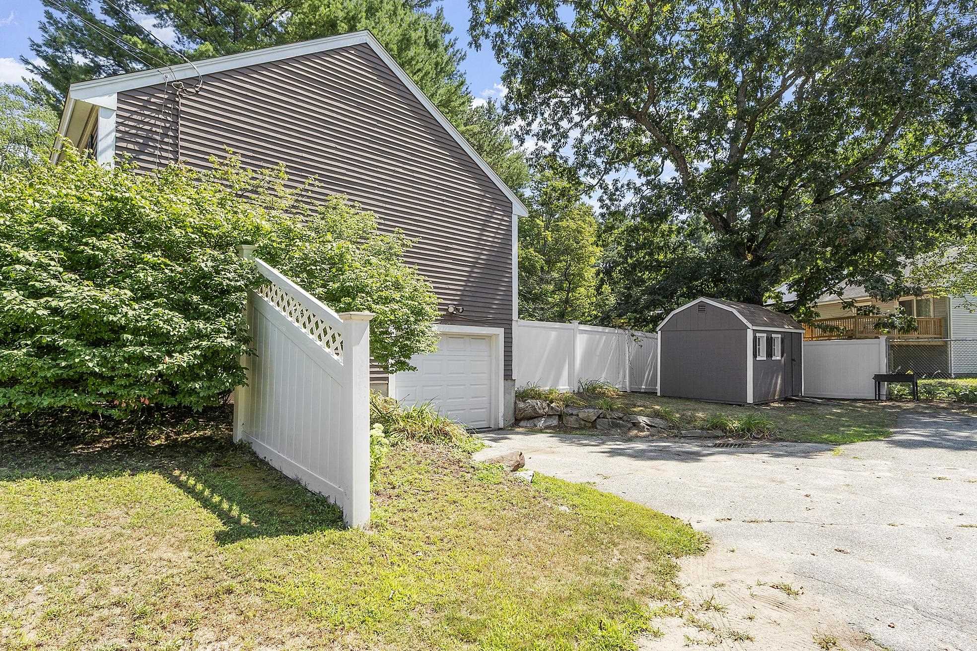 Nashua, New Hampshire, 03062, United States, 3 Bedrooms Bedrooms, ,1 BathroomBathrooms,Residential,For Sale,1942158