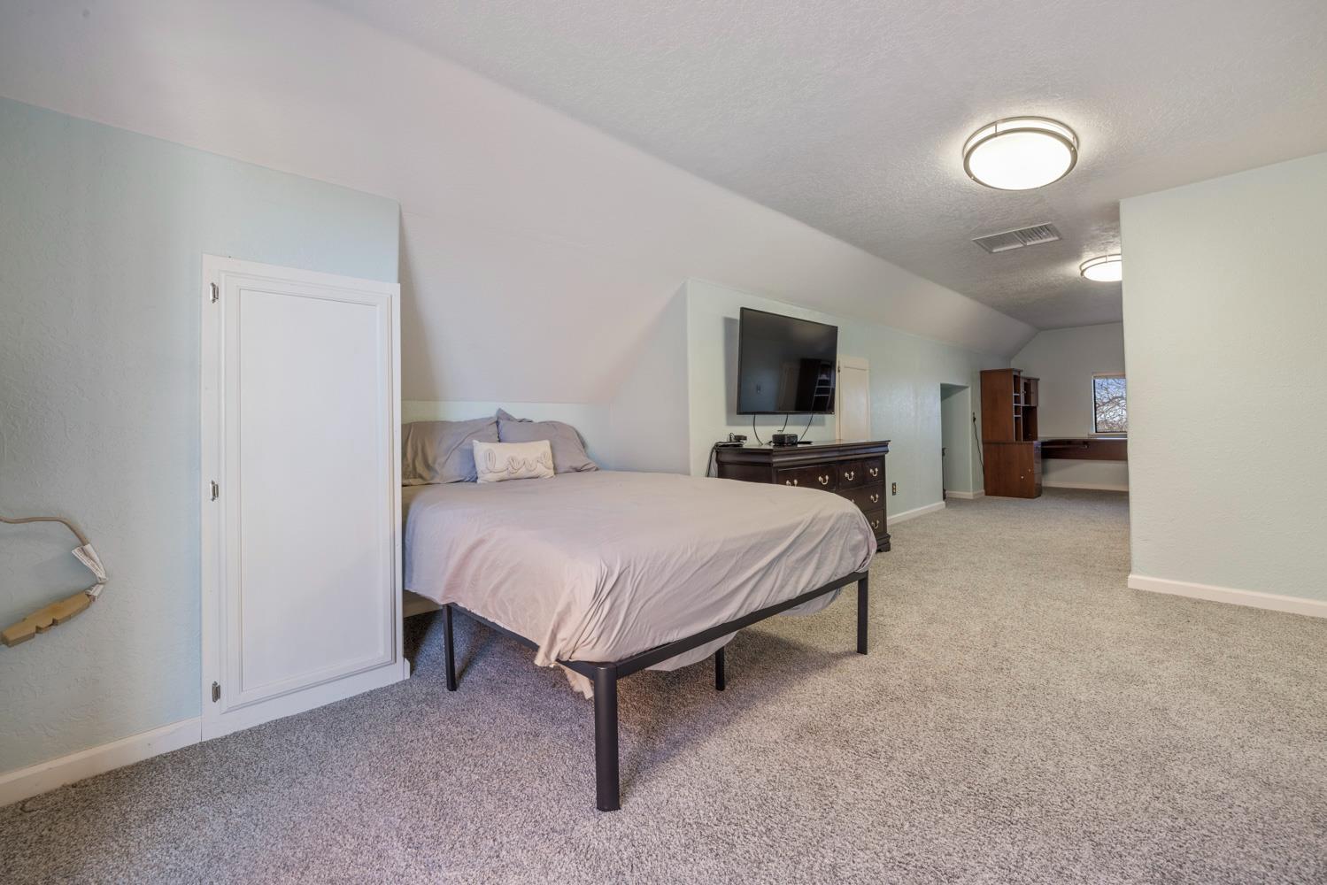 La Grange, California, 95329, United States, 2 Bedrooms Bedrooms, ,3 BathroomsBathrooms,Residential,For Sale,2009074