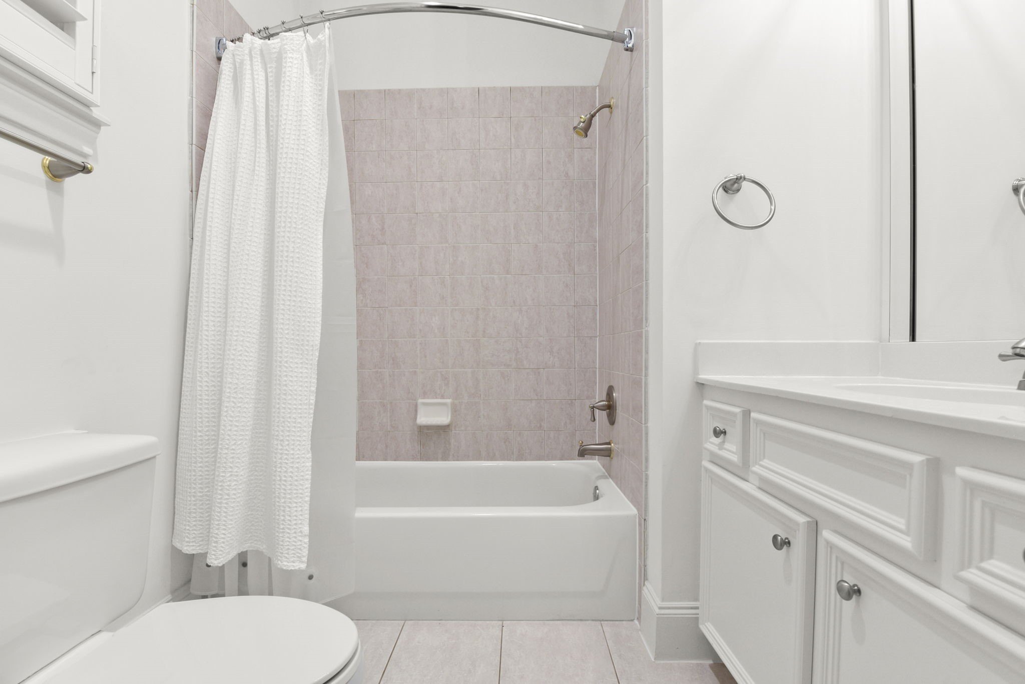 Houston, Texas, 77019, United States, 3 Bedrooms Bedrooms, ,4 BathroomsBathrooms,Residential,For Sale,1984299