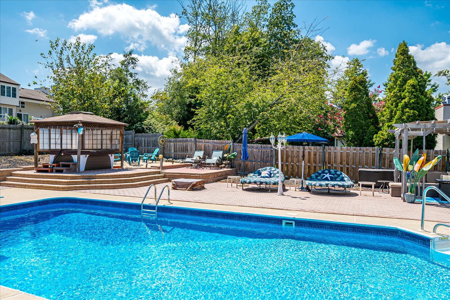 Eatontown, New Jersey, 07724, United States, 9 Bedrooms Bedrooms, ,4 BathroomsBathrooms,Residential,For Sale,1910757