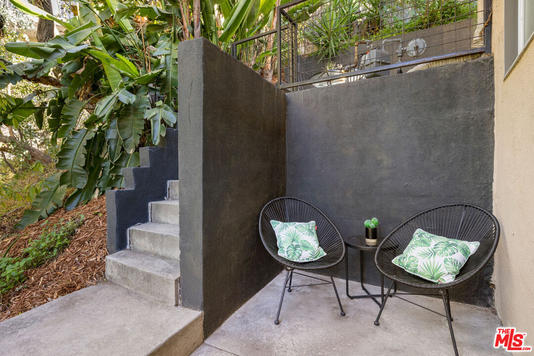 Glendale, California, 91207, United States, 3 Bedrooms Bedrooms, ,3 BathroomsBathrooms,Residential,For Sale,1987777