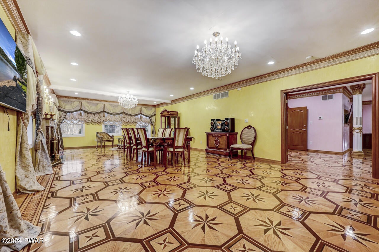 Albrightsville, Pennsylvania, 18210, United States, 4 Bedrooms Bedrooms, ,5 BathroomsBathrooms,Residential,For Sale,1982857