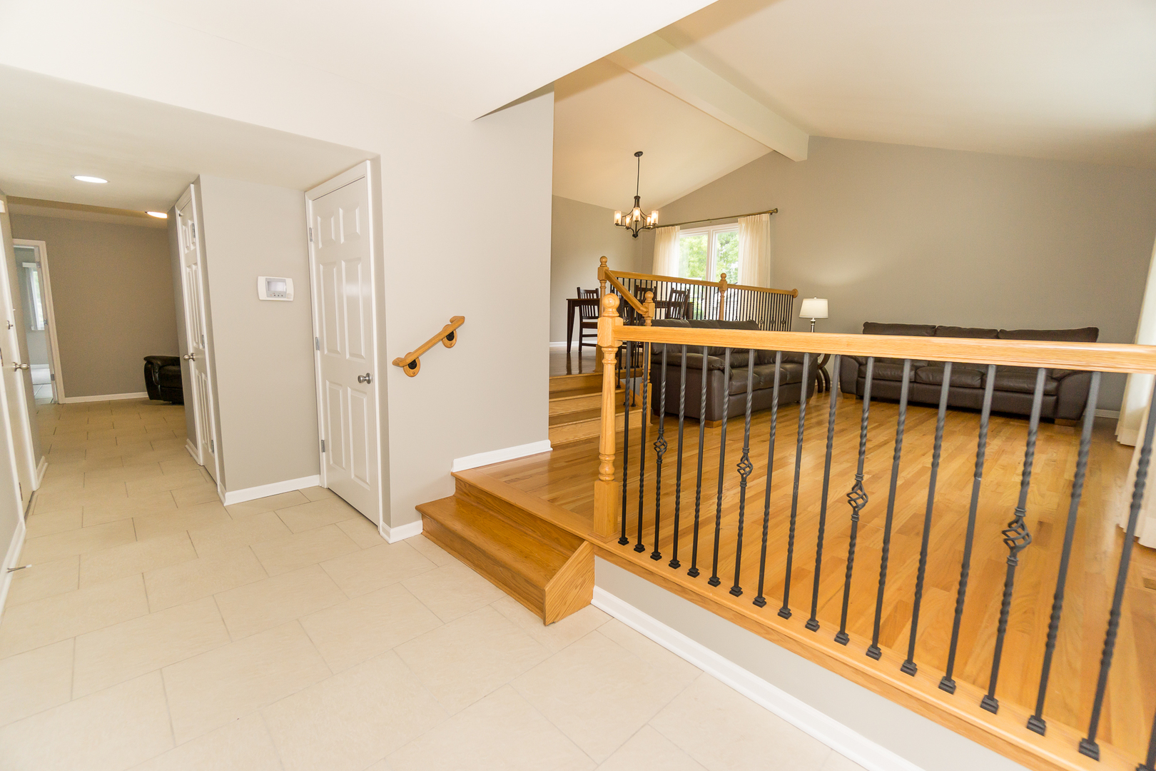Arlington Heights, Illinois, 60005, United States, 5 Bedrooms Bedrooms, ,3 BathroomsBathrooms,Residential,For Sale,1921058
