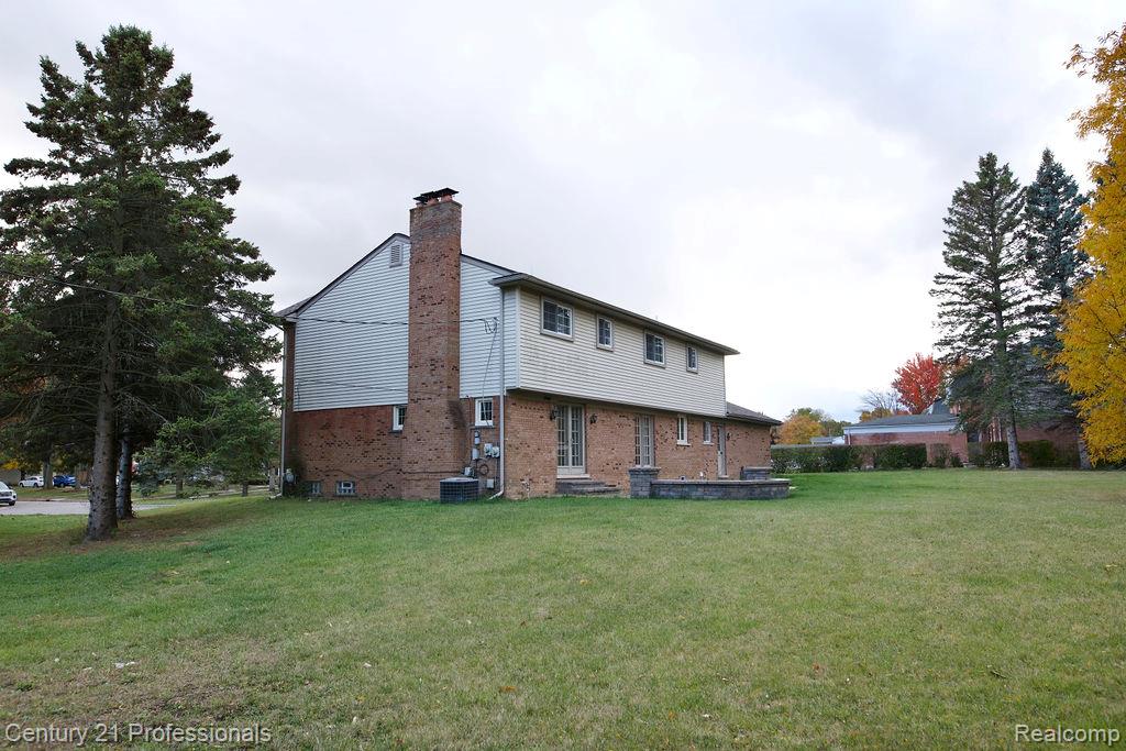 RochesterHills, Michigan, 48309, United States, 4 Bedrooms Bedrooms, ,3 BathroomsBathrooms,Residential,For Sale,1976232