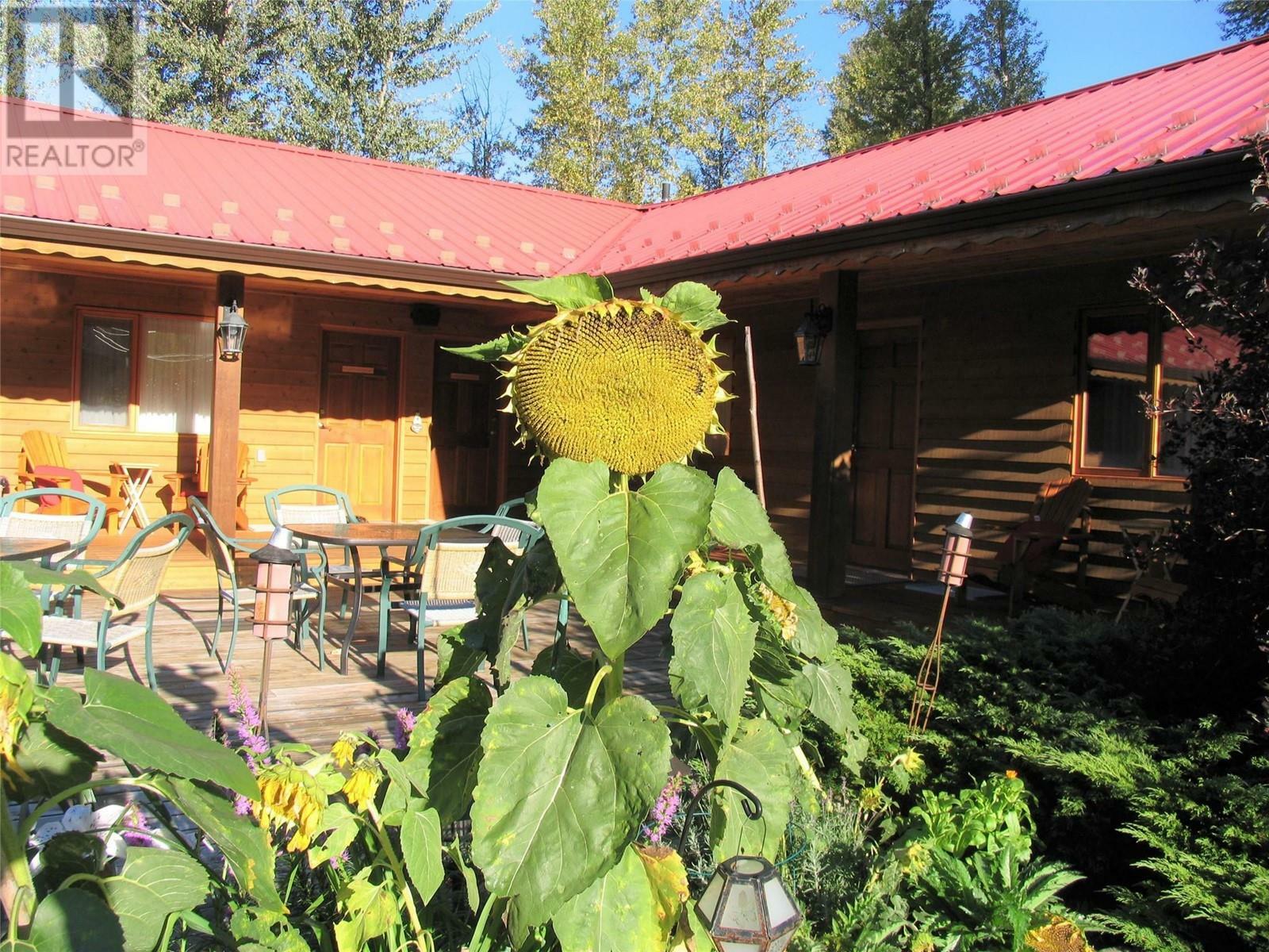 CLEARWATER, British Columbia, V0E 1N1, CA, 1 Bedroom Bedrooms, ,1 BathroomBathrooms,Residential,For Sale,1837039