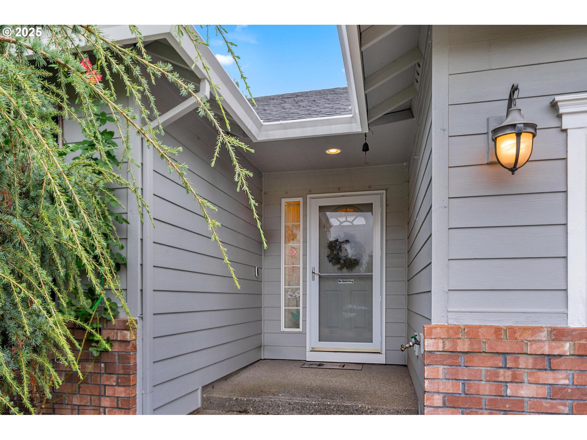 Oregon City, Oregon, 97045, United States, 3 Bedrooms Bedrooms, ,2 BathroomsBathrooms,Residential,For Sale,1949675