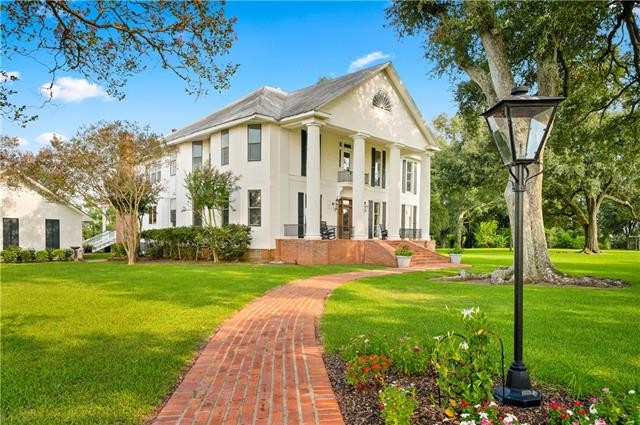 Cheneyville, Louisiana, 71325, United States, 5 Bedrooms Bedrooms, ,4 BathroomsBathrooms,Residential,For Sale,1976425