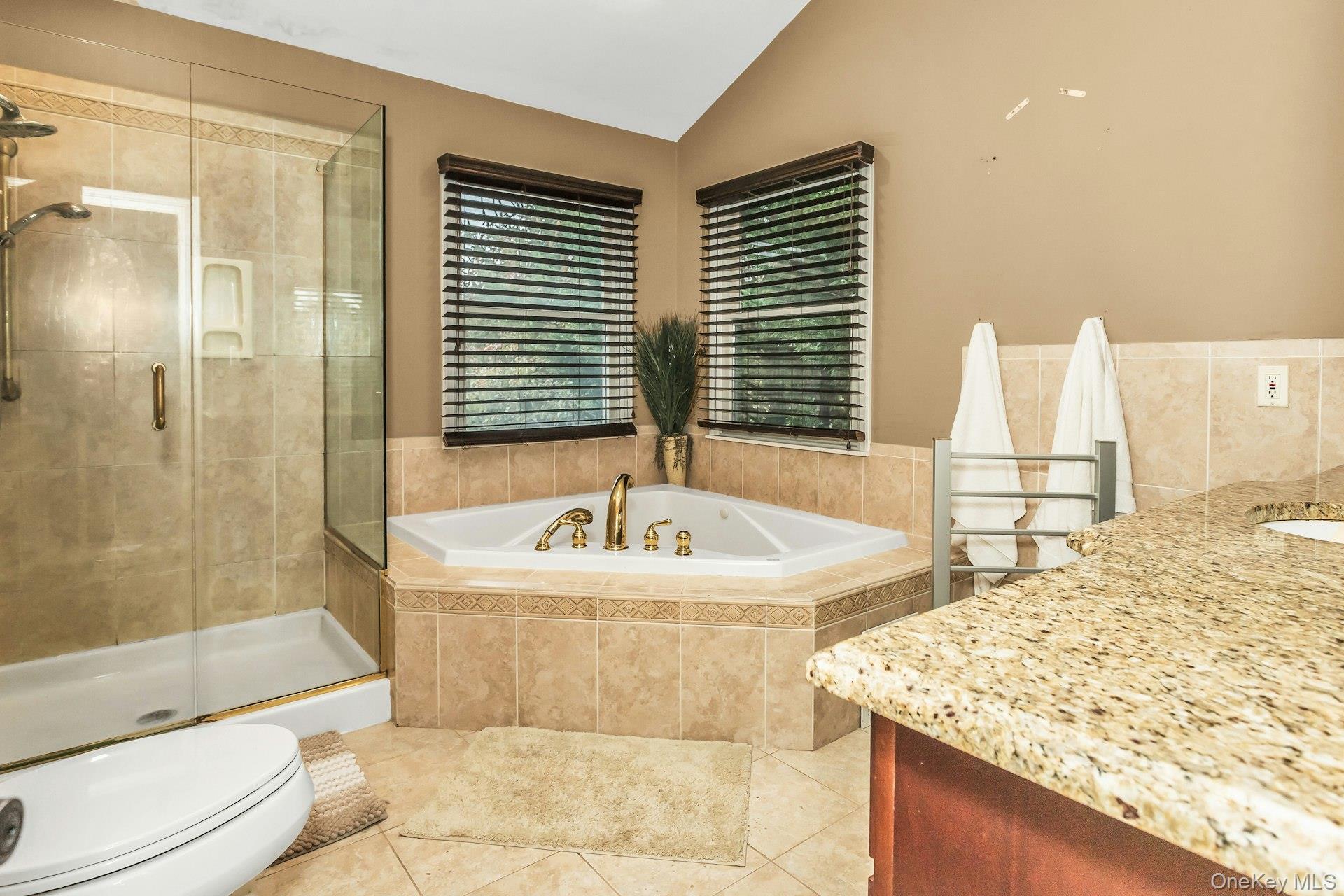 Northport, New York, 11768, United States, 4 Bedrooms Bedrooms, ,3 BathroomsBathrooms,Residential,For Sale,1988277