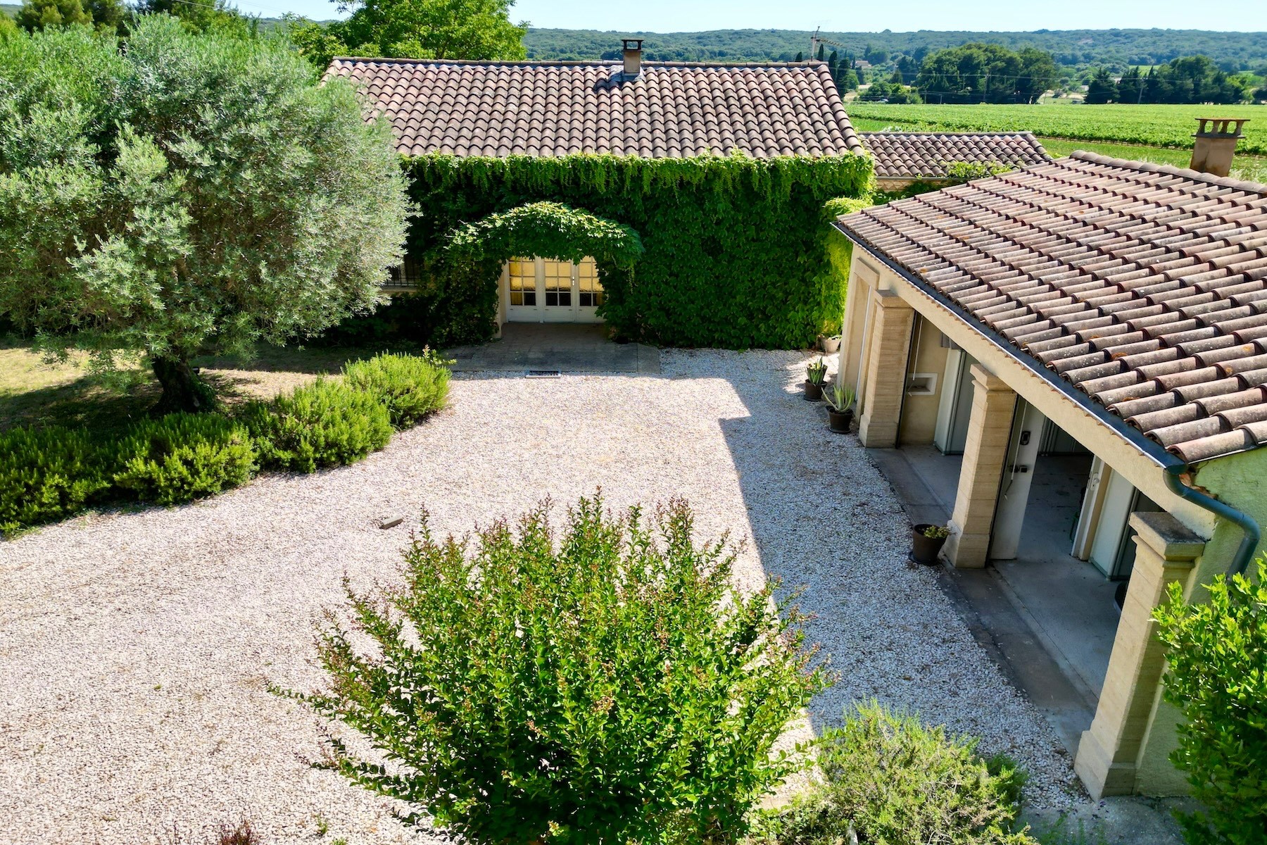  Exceptional Provençal Property – 128 m² – Cévennes Views – 7 km from Uzès - 物件實景