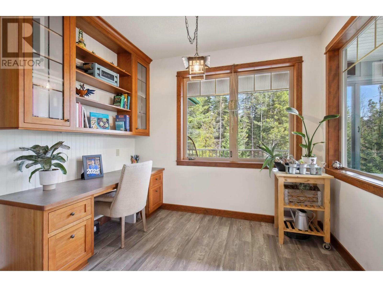 VERNON, British Columbia, V1B 3M9, CA, 4 Bedrooms Bedrooms, ,3 BathroomsBathrooms,Residential,For Sale,1836921