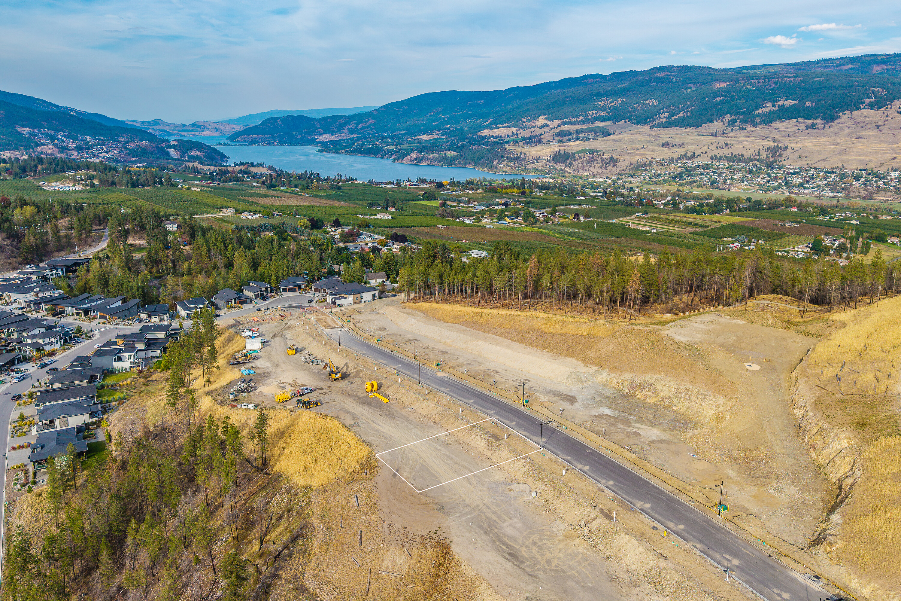  Premier Lakeview Lot - 物件實景