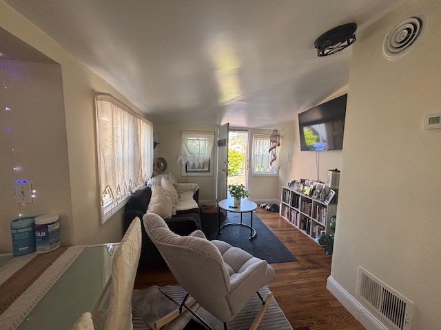West Haven, Connecticut, 06516, United States, 5 Bedrooms Bedrooms, ,4 BathroomsBathrooms,Residential,For Sale,2048244