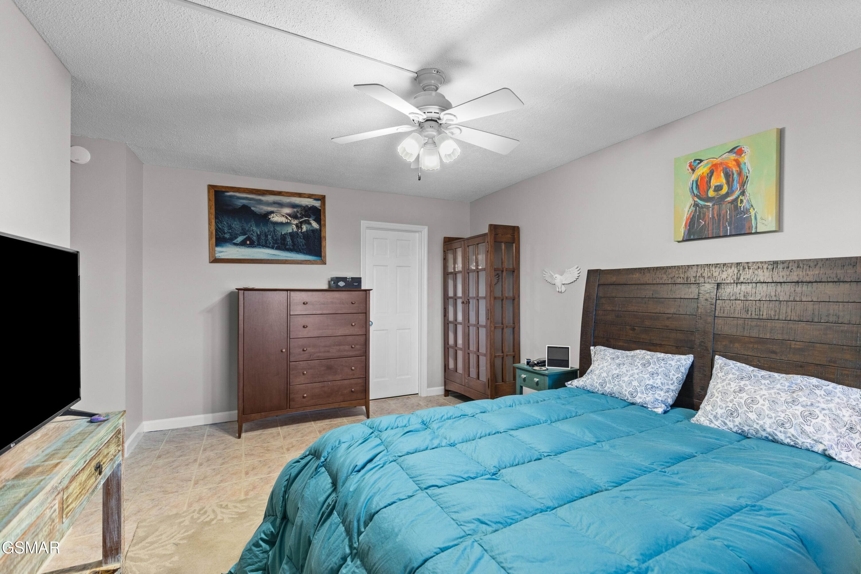 Gatlinburg, Tennessee, 37738, United States, 3 Bedrooms Bedrooms, ,2 BathroomsBathrooms,Residential,For Sale,2012103