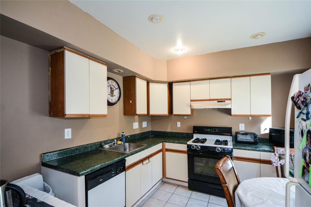 Cumming, Georgia, 30041, United States, 5 Bedrooms Bedrooms, ,4 BathroomsBathrooms,Residential,For Sale,1997427