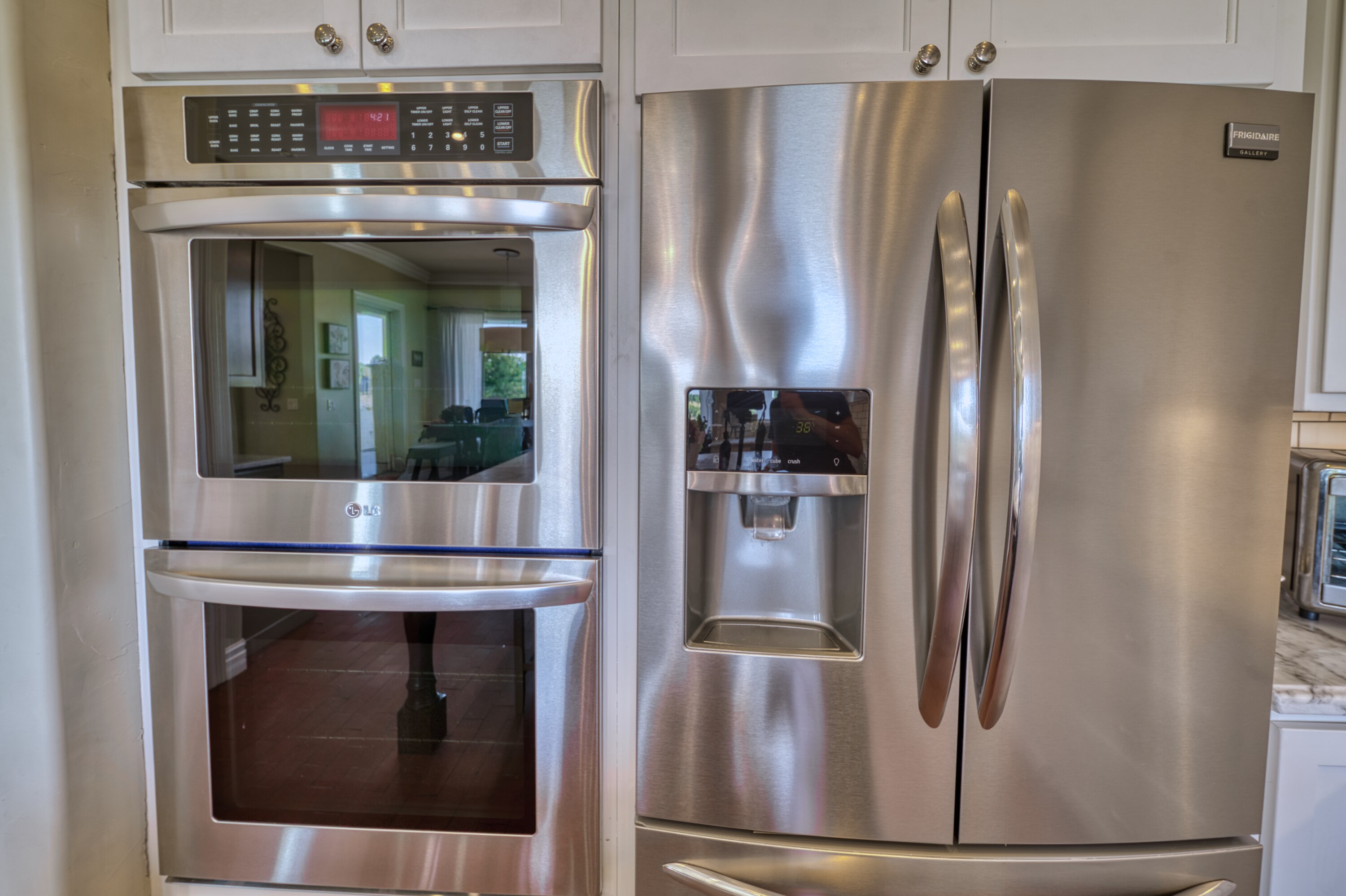 Carlsbad, New Mexico, 88220, United States, 5 Bedrooms Bedrooms, ,4 BathroomsBathrooms,Residential,For Sale,1974334