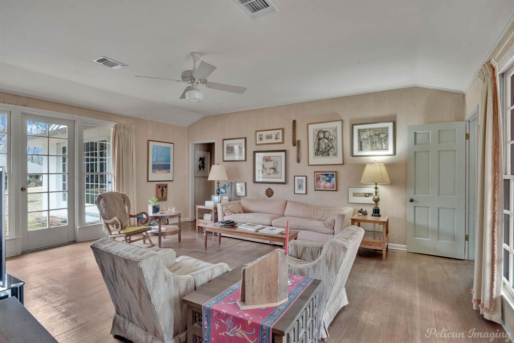 Shreveport, Louisiana, 71106, United States, 5 Bedrooms Bedrooms, ,4 BathroomsBathrooms,Residential,For Sale,1829039