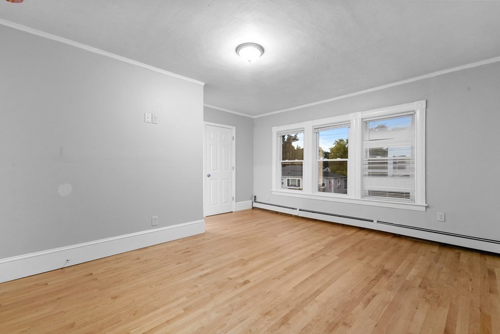 Taunton, Massachusetts, 02780, United States, 4 Bedrooms Bedrooms, ,3 BathroomsBathrooms,Residential,For Sale,1888080