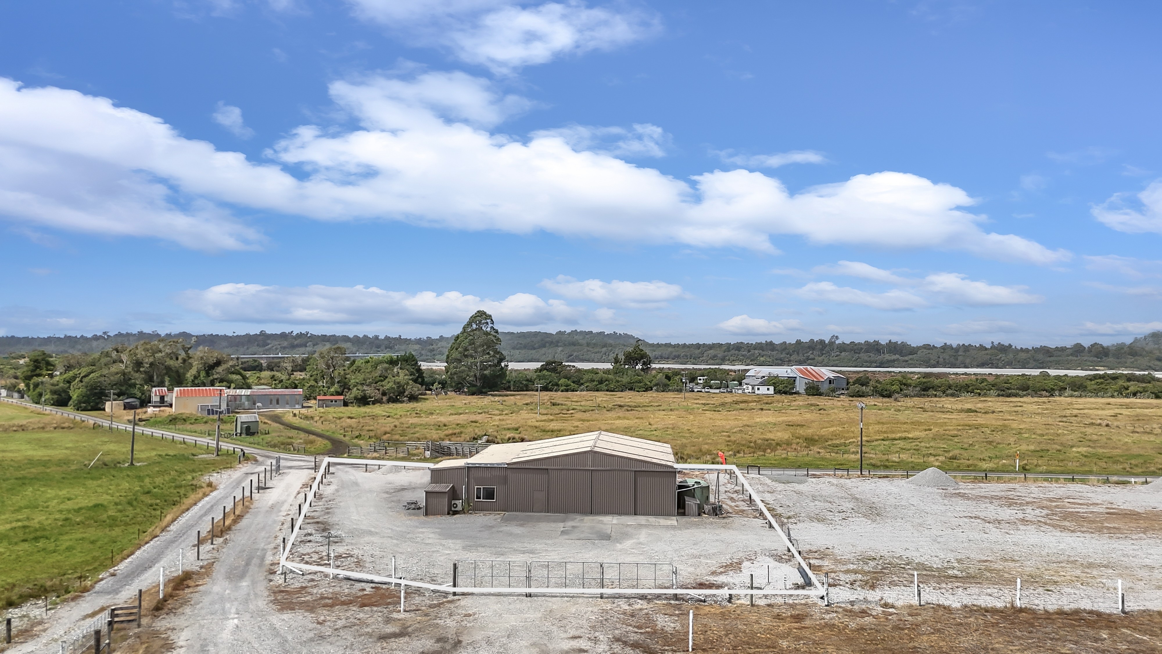  Fly In, Live In, Lease Out - 物件實景