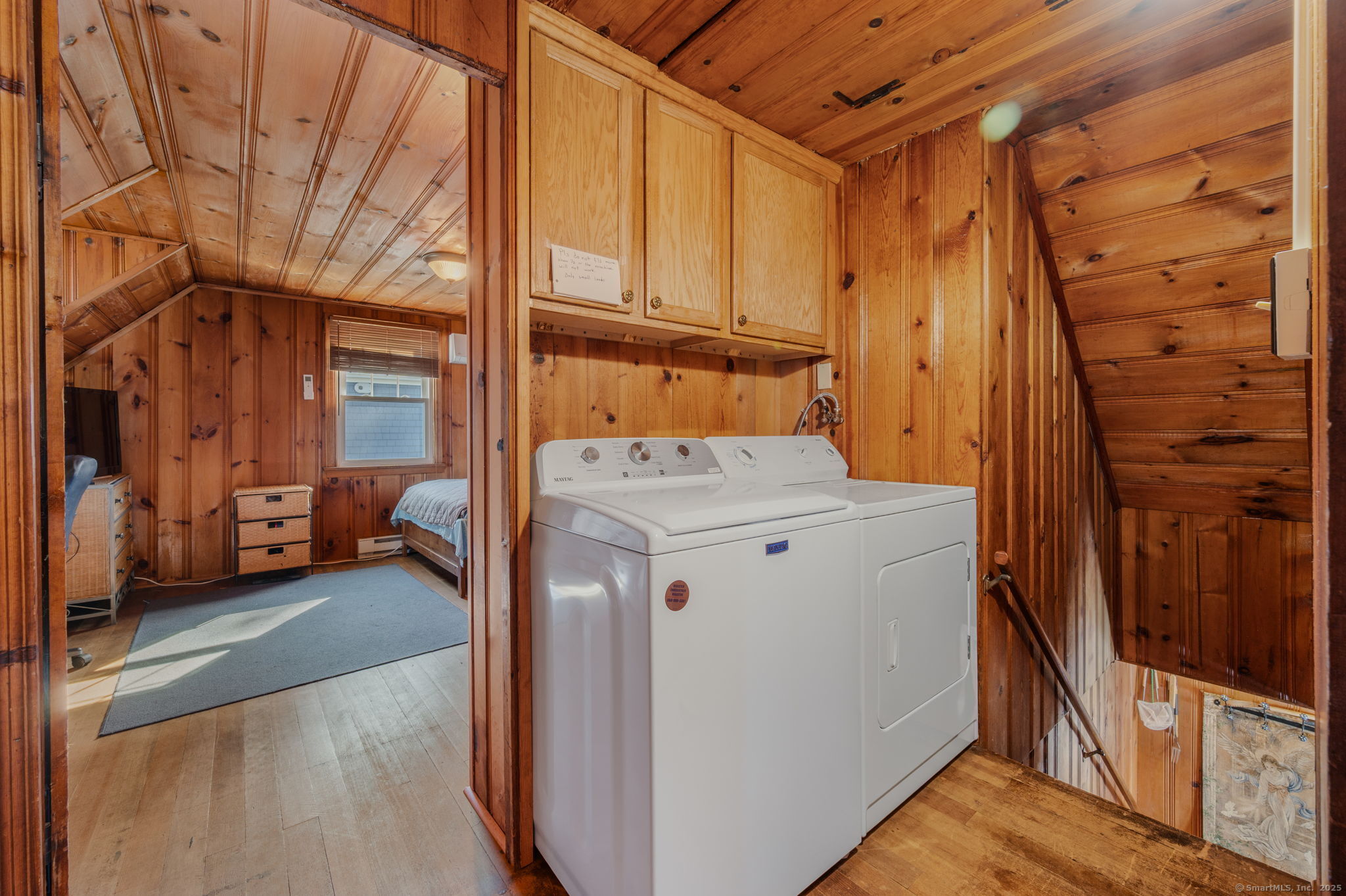 East Lyme, Connecticut, 06357, United States, 3 Bedrooms Bedrooms, ,1 BathroomBathrooms,Residential,For Sale,1987799