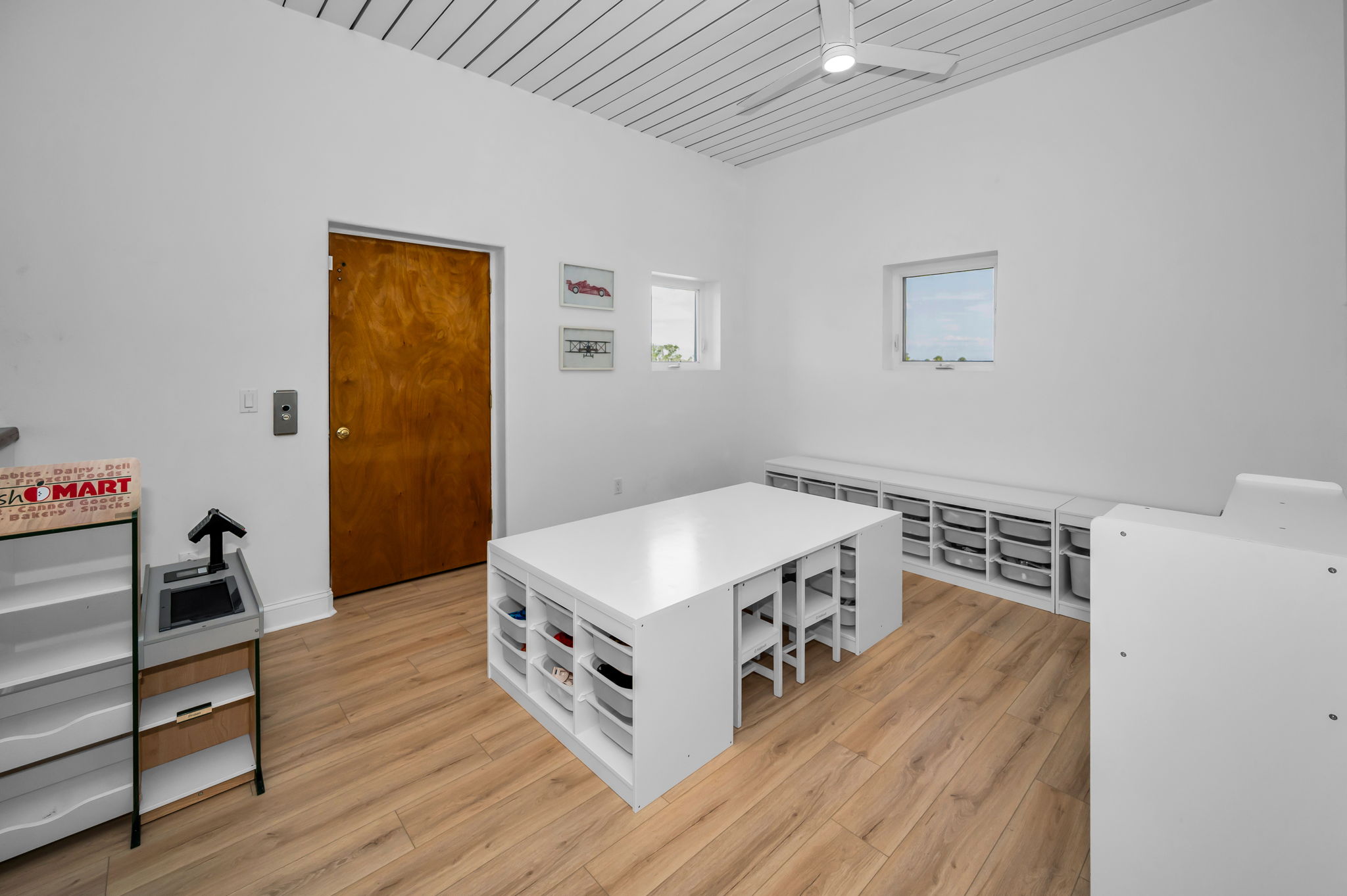 Treasure Island, Florida, 33706, United States, 3 Bedrooms Bedrooms, ,3 BathroomsBathrooms,Residential,For Sale,1996419