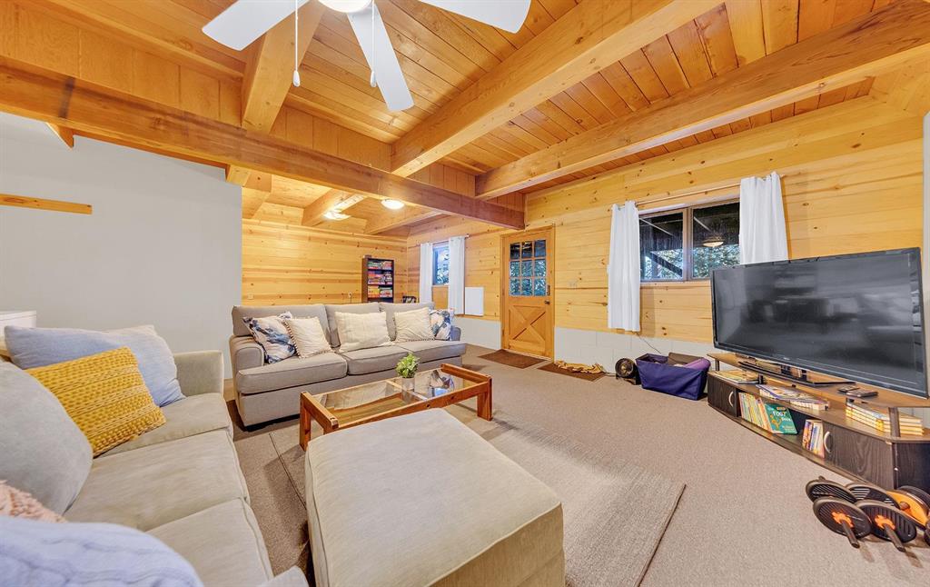 Lake Almanor, California, 96137, United States, 2 Bedrooms Bedrooms, ,3 BathroomsBathrooms,Residential,For Sale,2001829