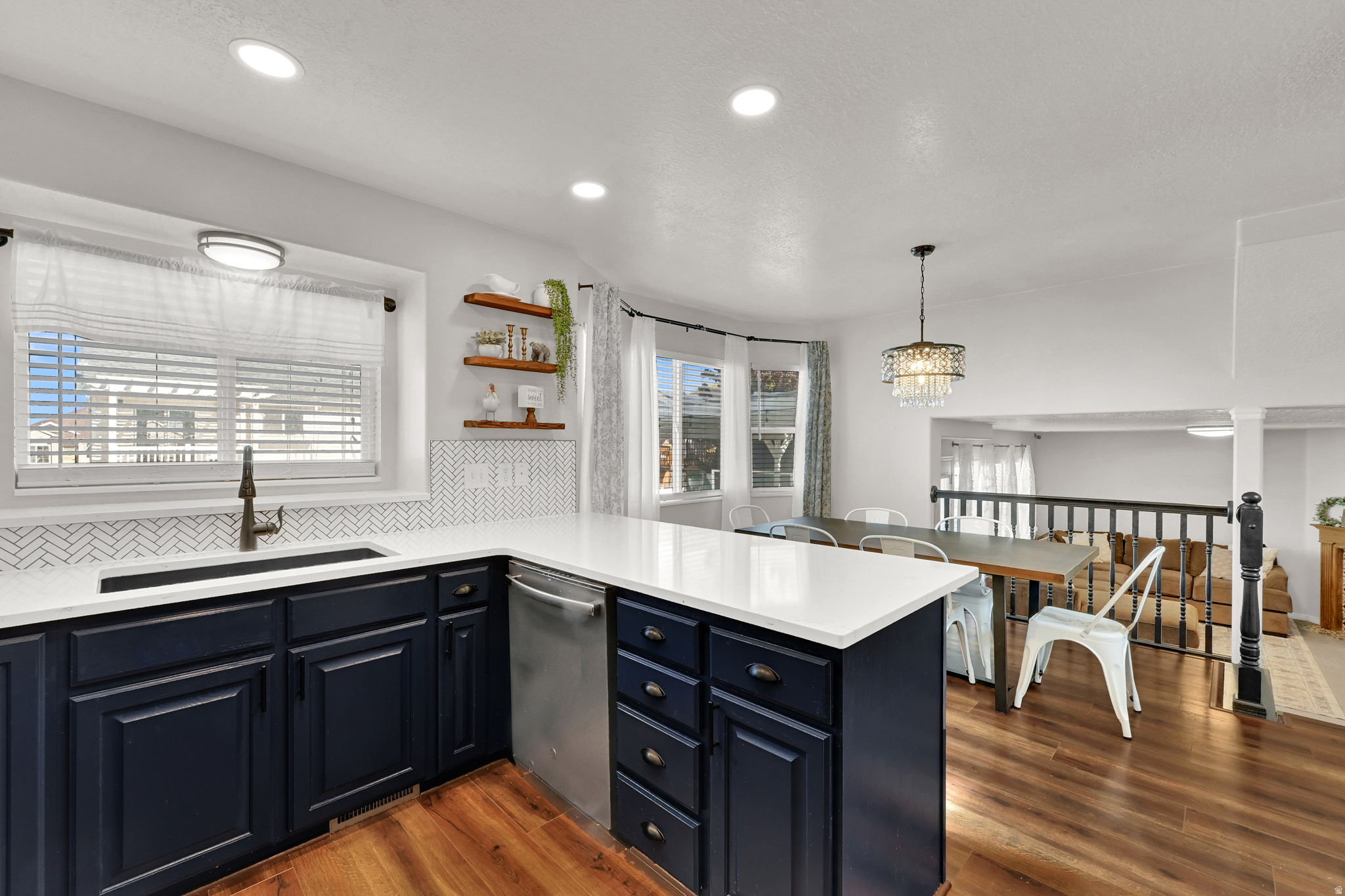 Clinton, Utah, 84015, United States, 5 Bedrooms Bedrooms, ,3 BathroomsBathrooms,Residential,For Sale,1987600