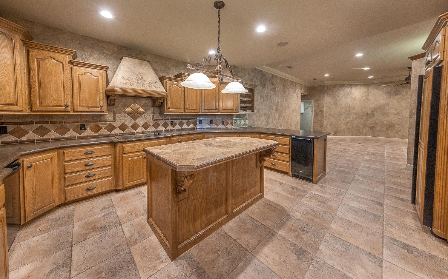 Lubbock, Texas, 79424, United States, 4 Bedrooms Bedrooms, ,3 BathroomsBathrooms,Residential,For Sale,1998502