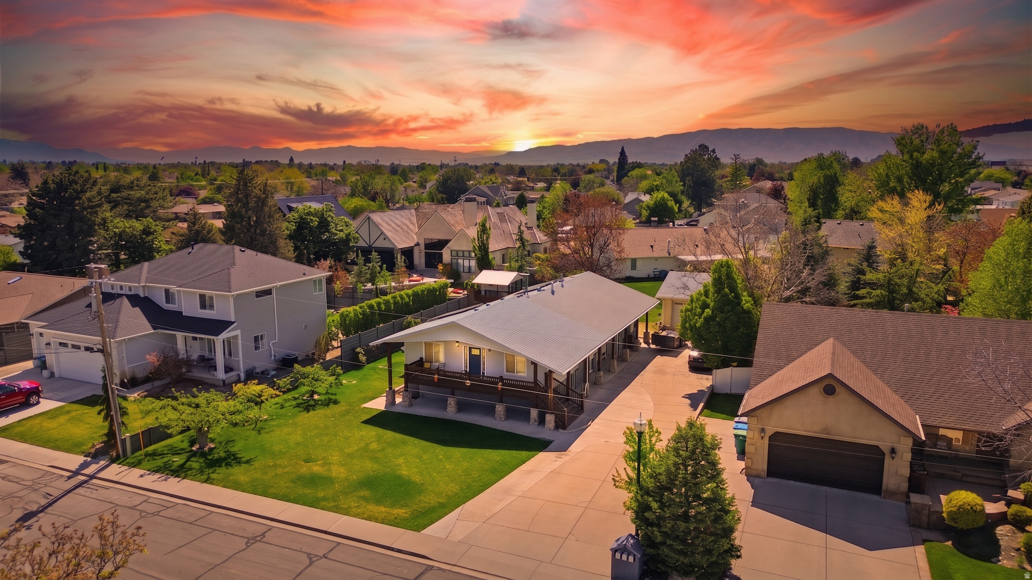 Orem, Utah, 84097, United States, 7 Bedrooms Bedrooms, ,3 BathroomsBathrooms,Residential,For Sale,1983193