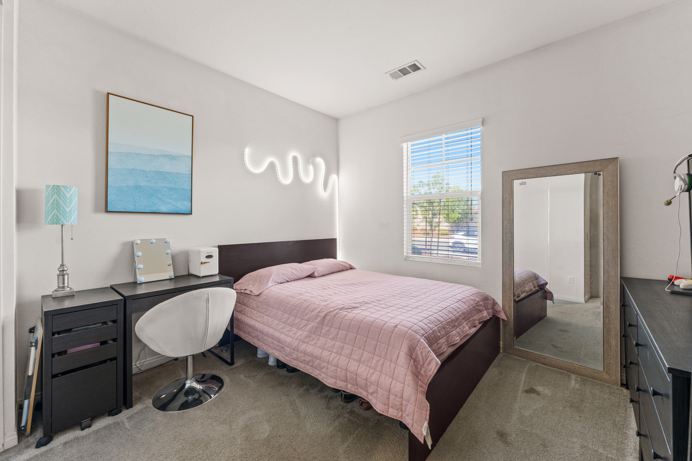 Menifee, California, 92584, United States, 3 Bedrooms Bedrooms, ,2 BathroomsBathrooms,Residential,For Sale,1980644